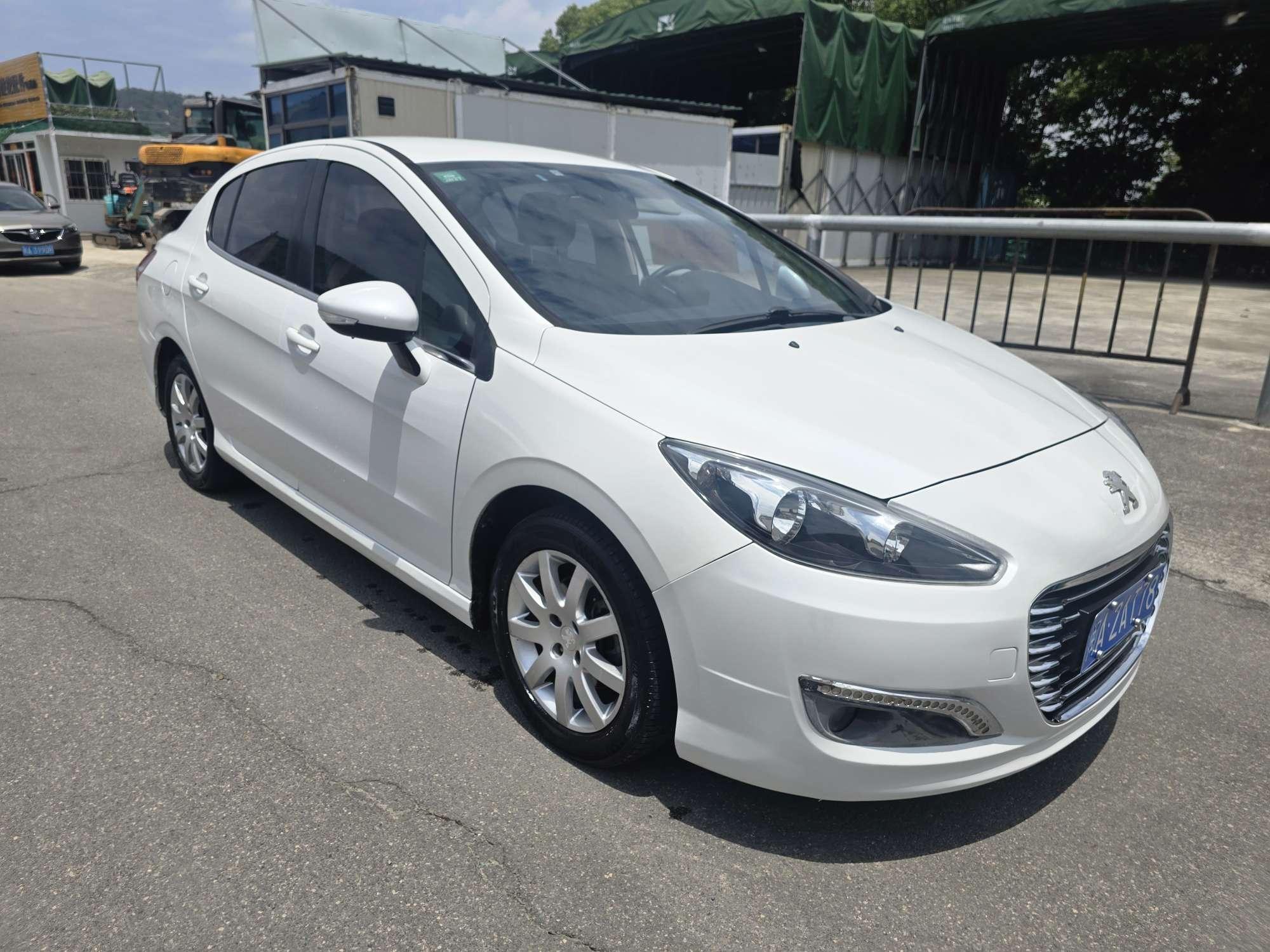 Peugeot 308 2014 thumb 12