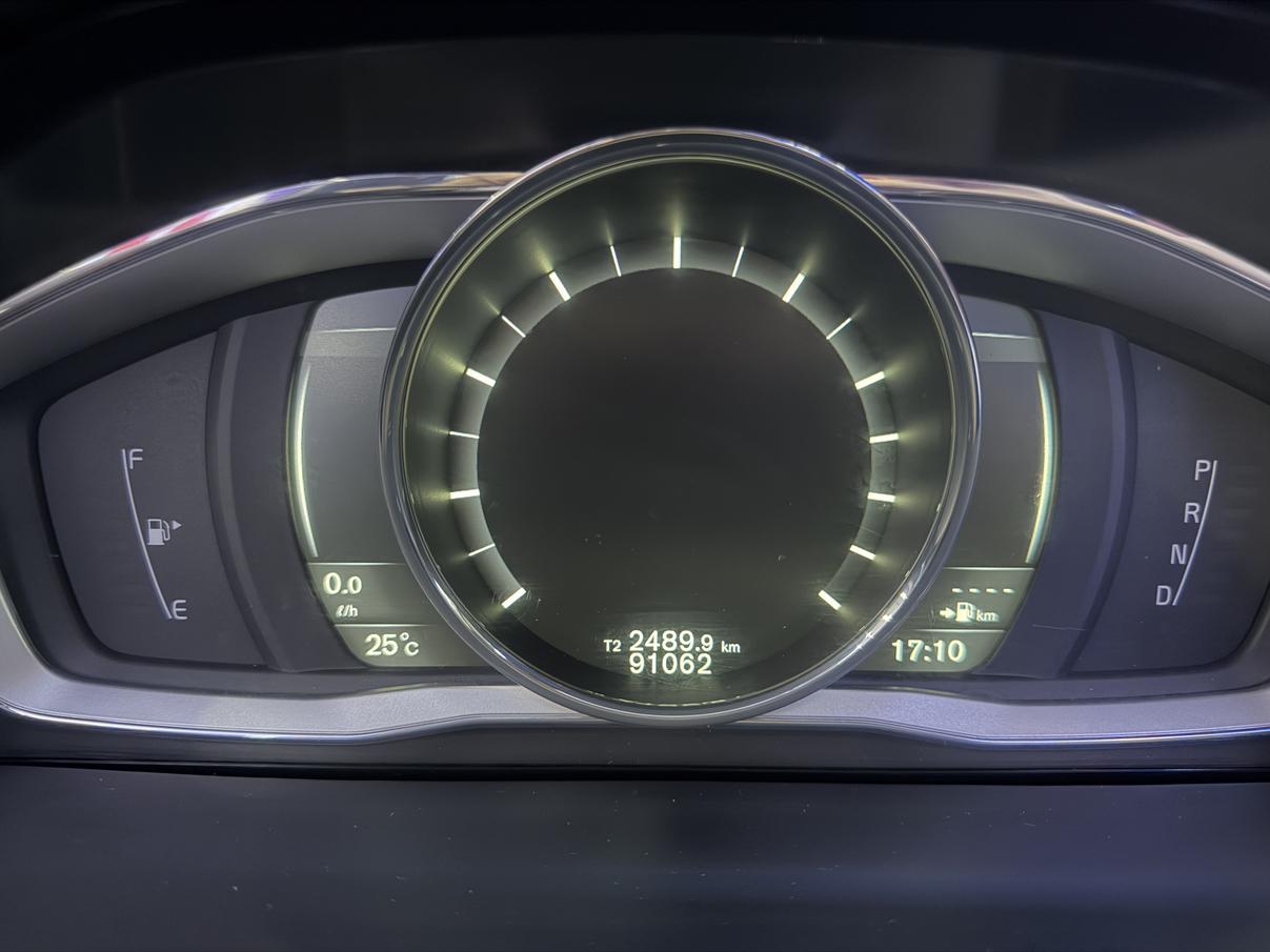 Volvo V60 2015 thumb 7