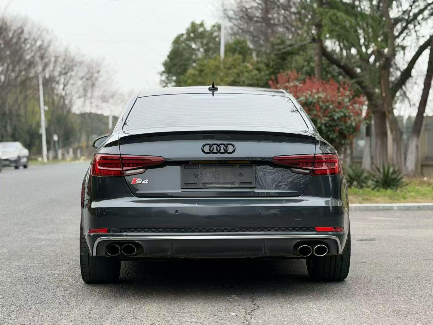 Audi S4 2018 thumb 3