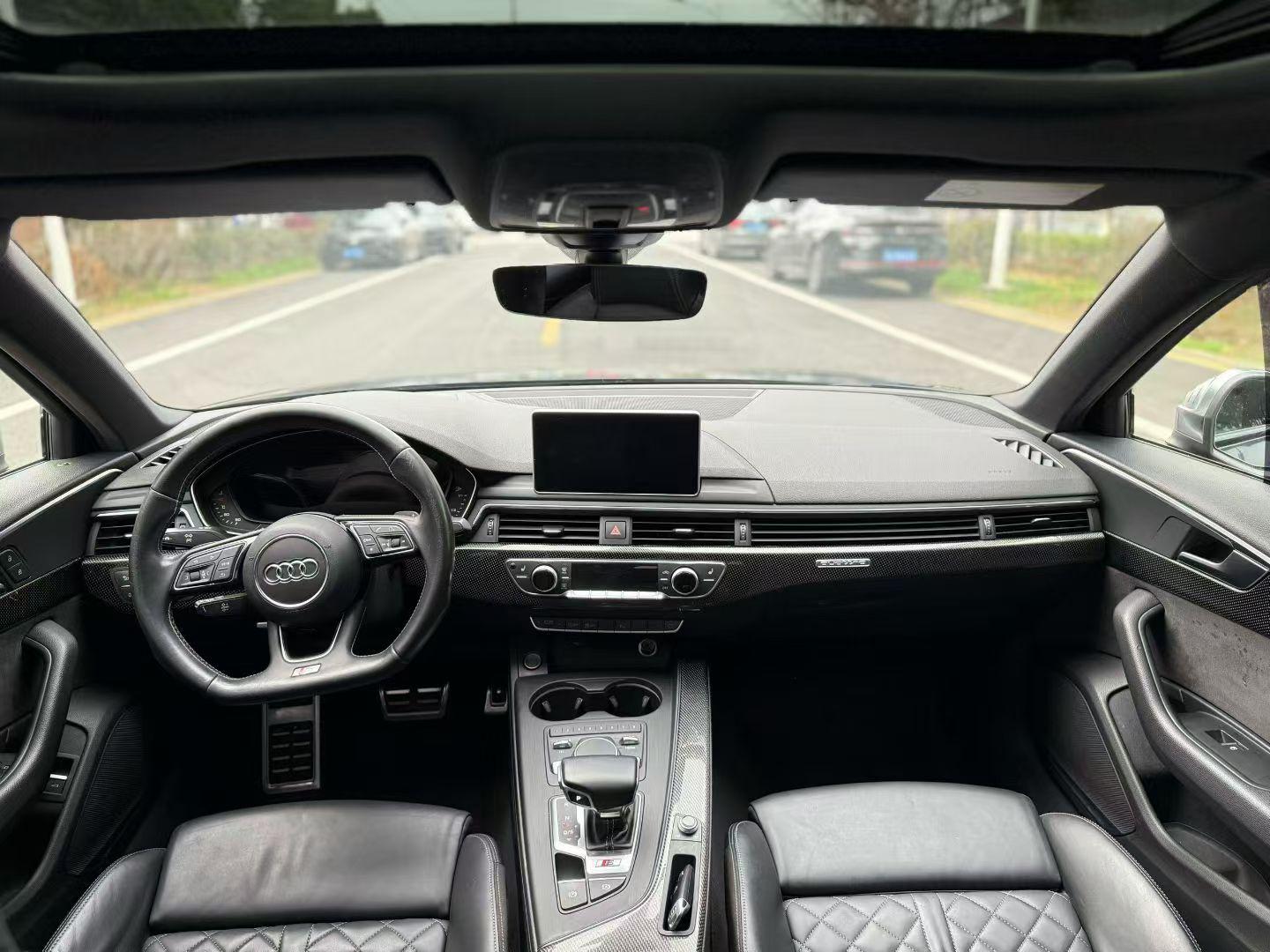 Audi S4 2018 thumb 5