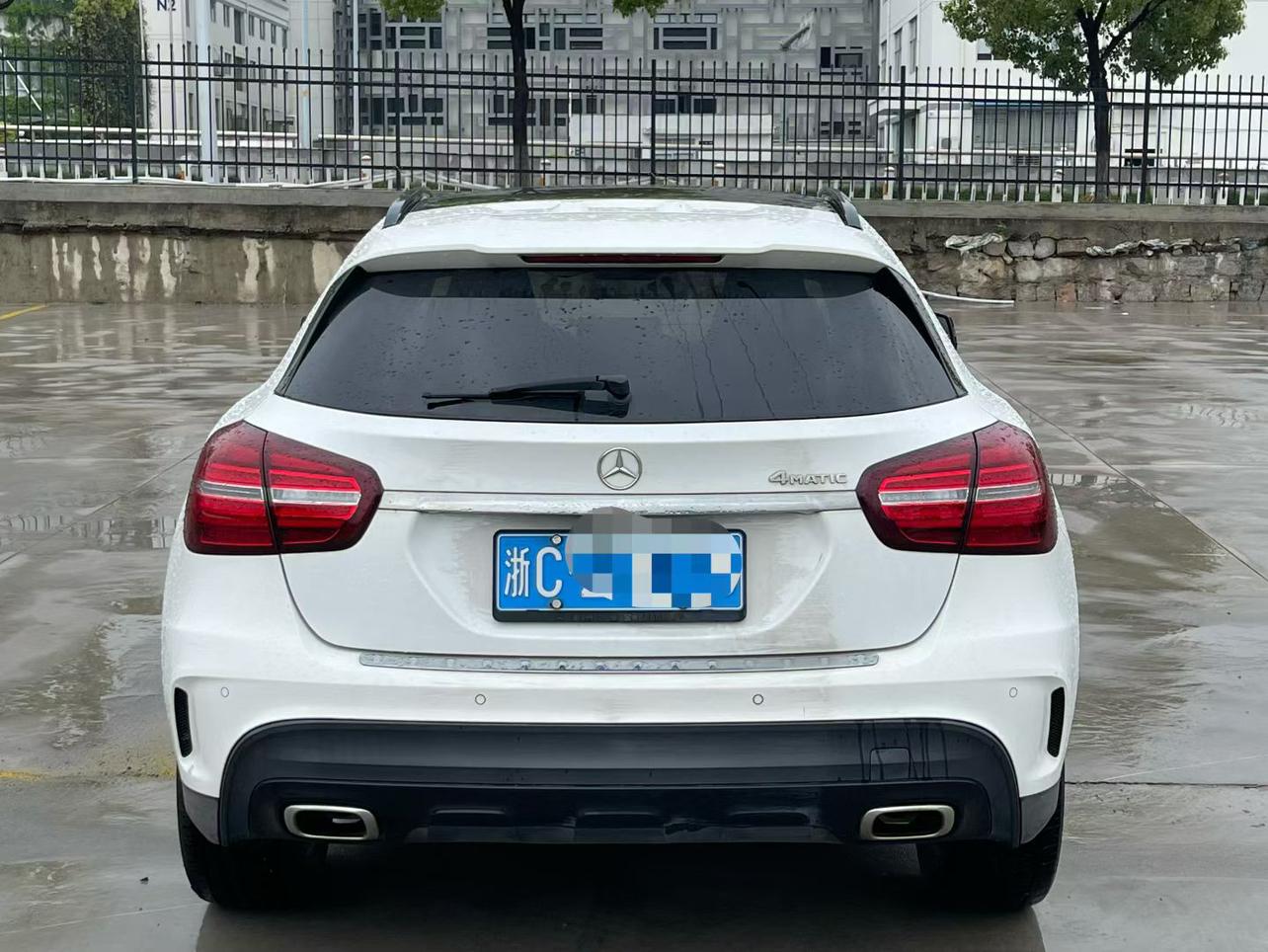 Mercedes-Benz GLA 2018 thumb 12