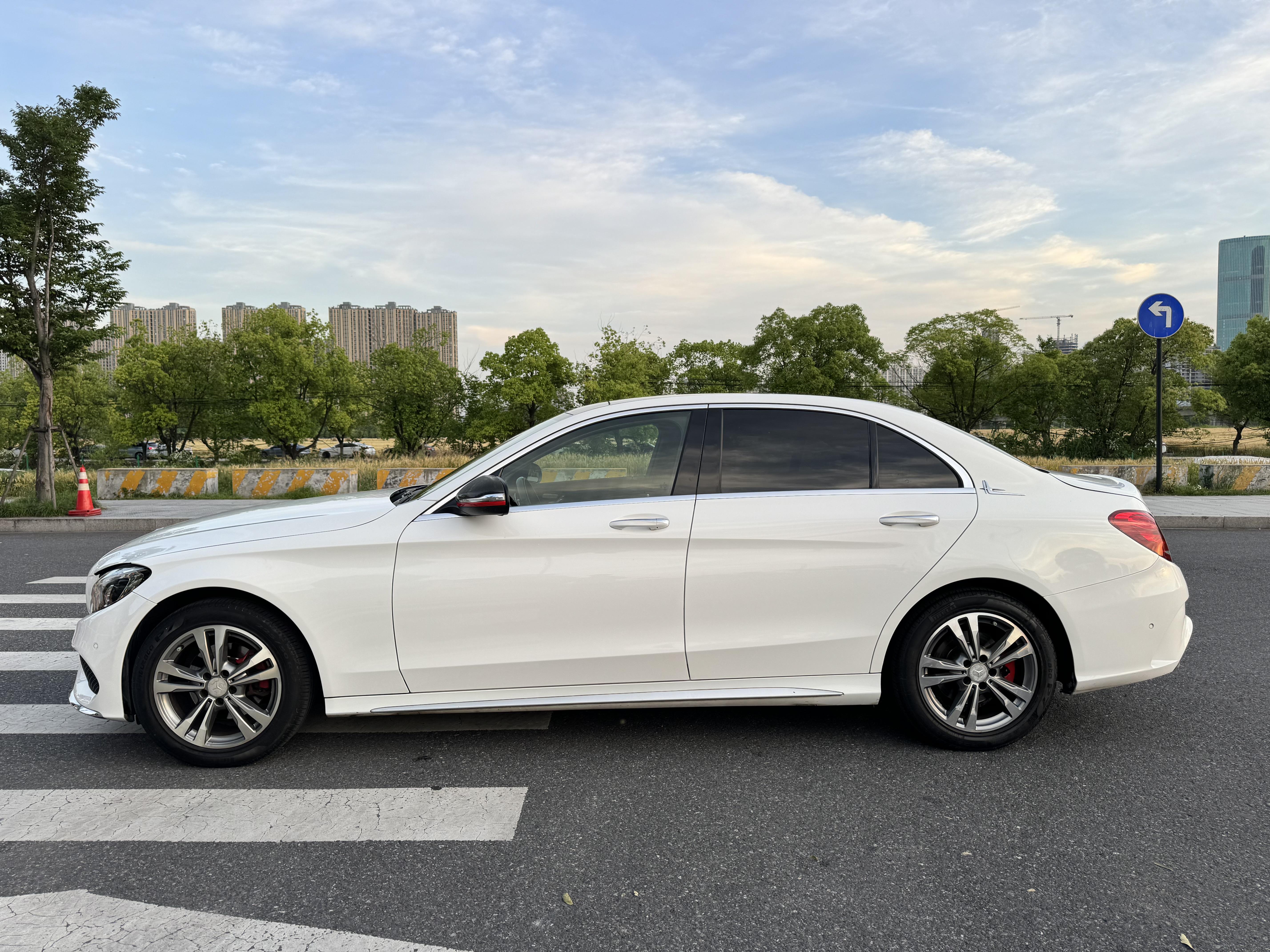 Mercedes-Benz C-Класс 2015 thumb 2