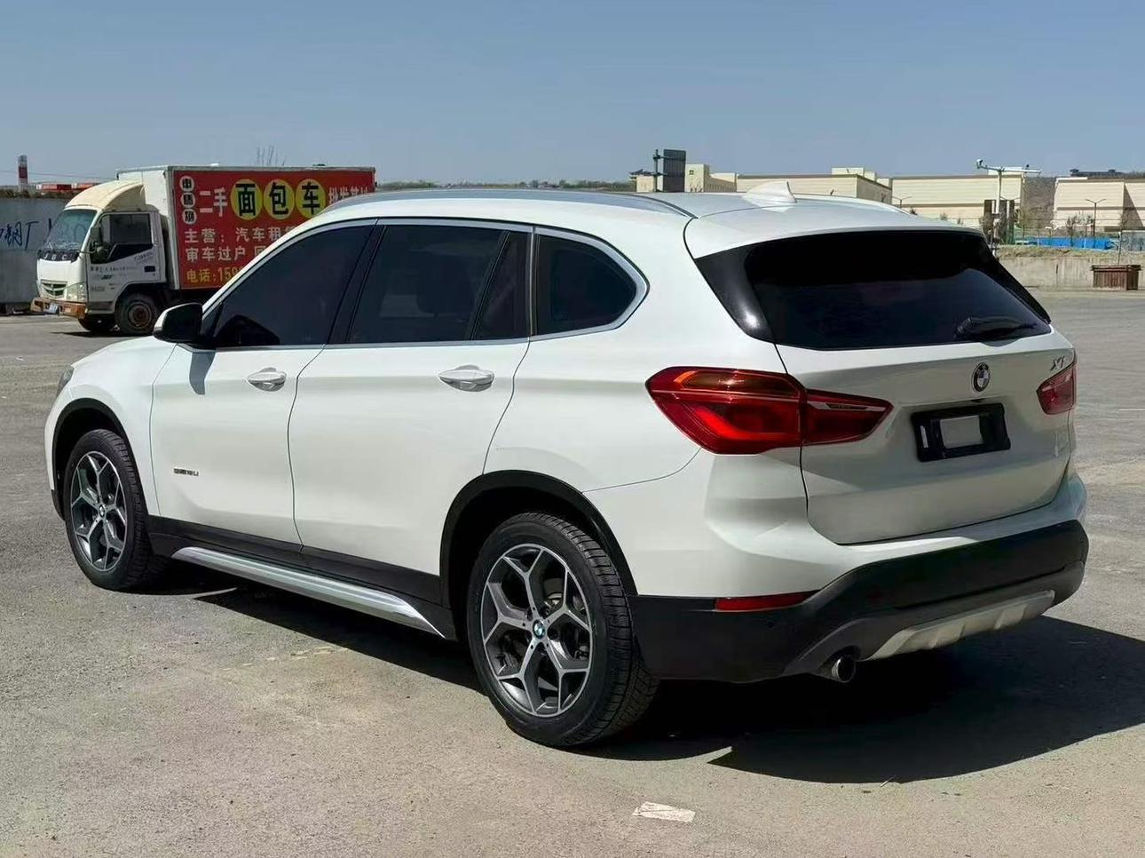 BMW X1 2018 thumb 2