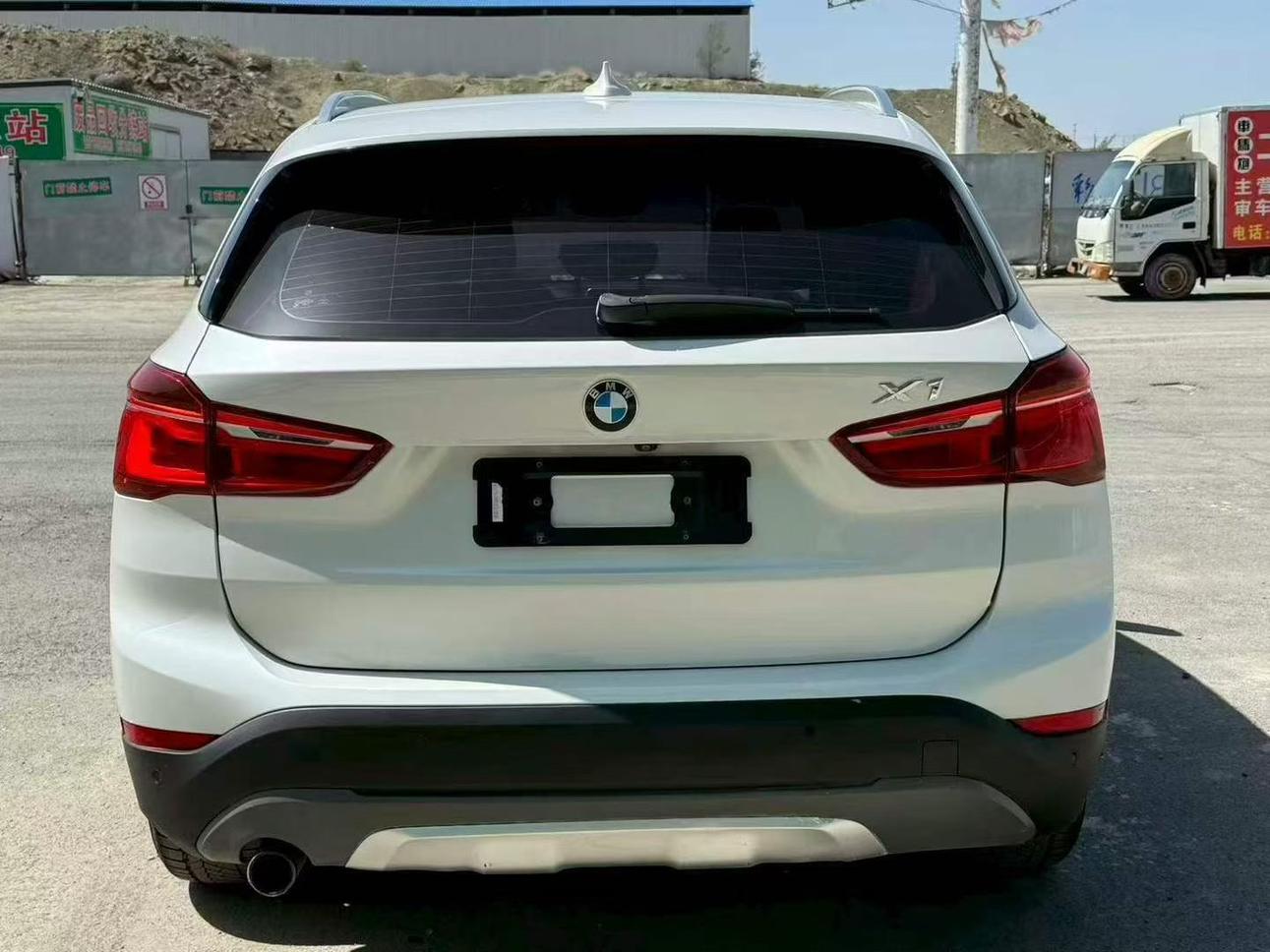 BMW X1 2018 thumb 3