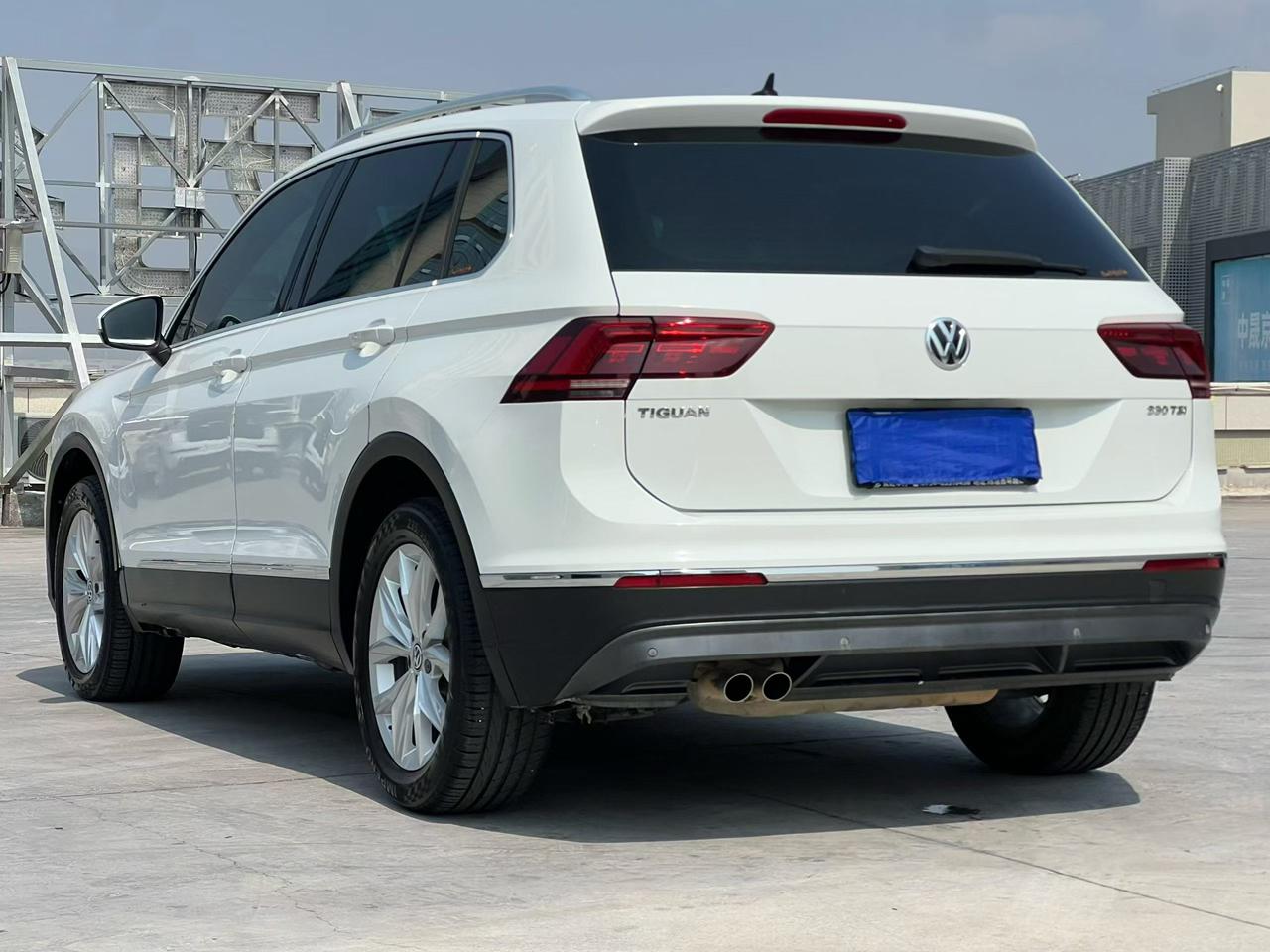 Volkswagen Tiguan 2017 thumb 2