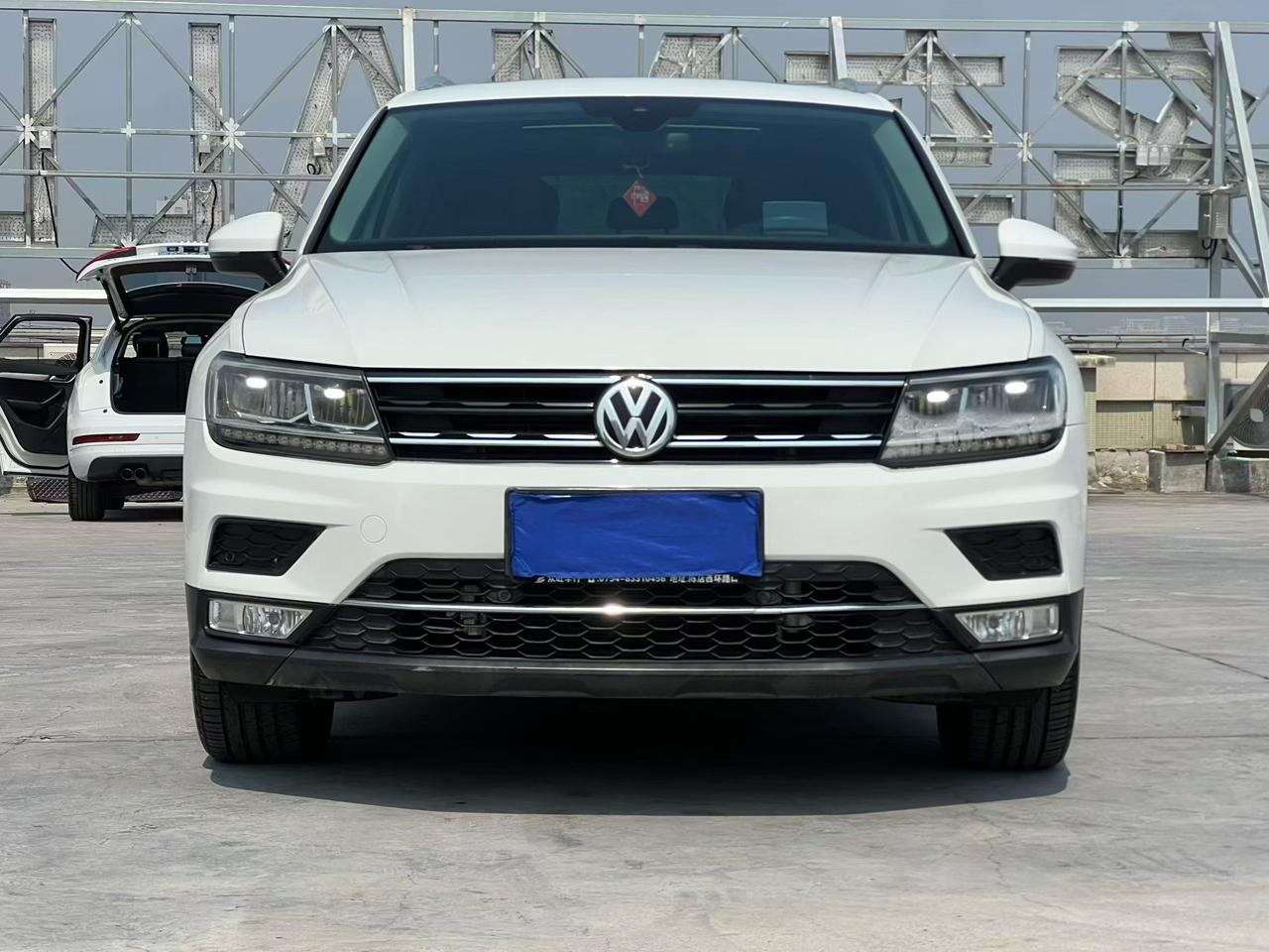 Volkswagen Tiguan 2017 thumb 9