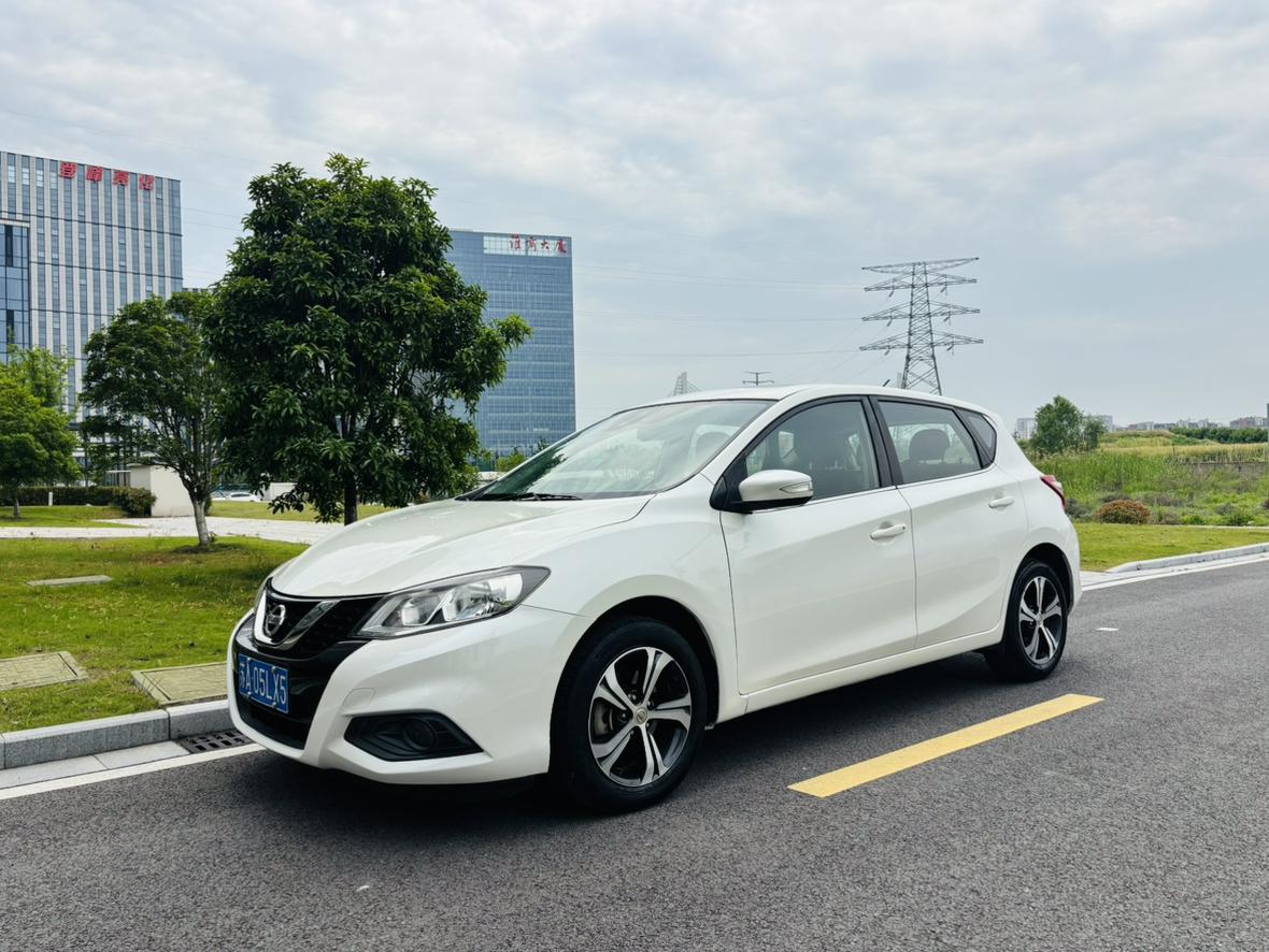 Nissan Tiida 2016 thumb 10