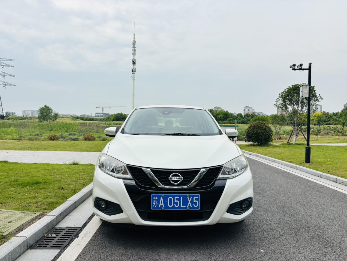 Nissan Tiida 2016 thumb 11
