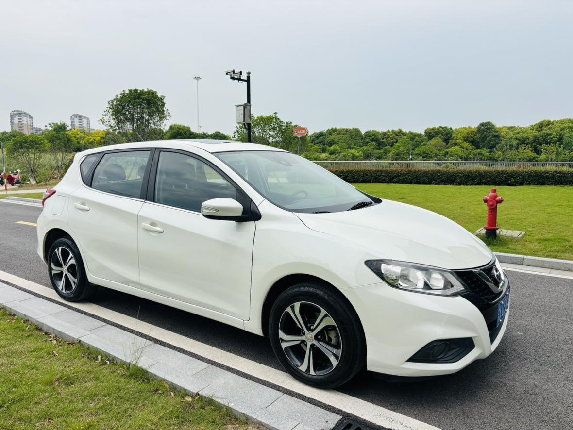 Nissan Tiida 2016 thumb 12