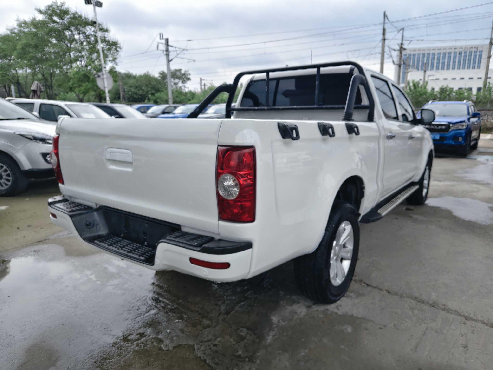 JAC T6 2016 thumb 4