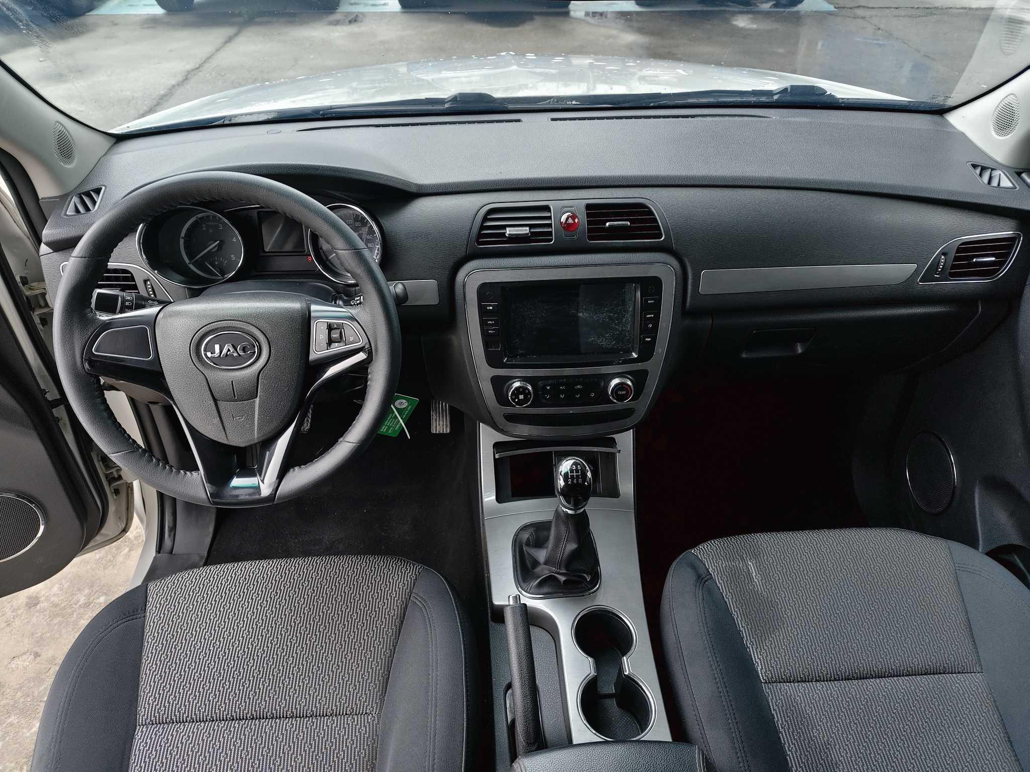 JAC T6 2016 thumb 7