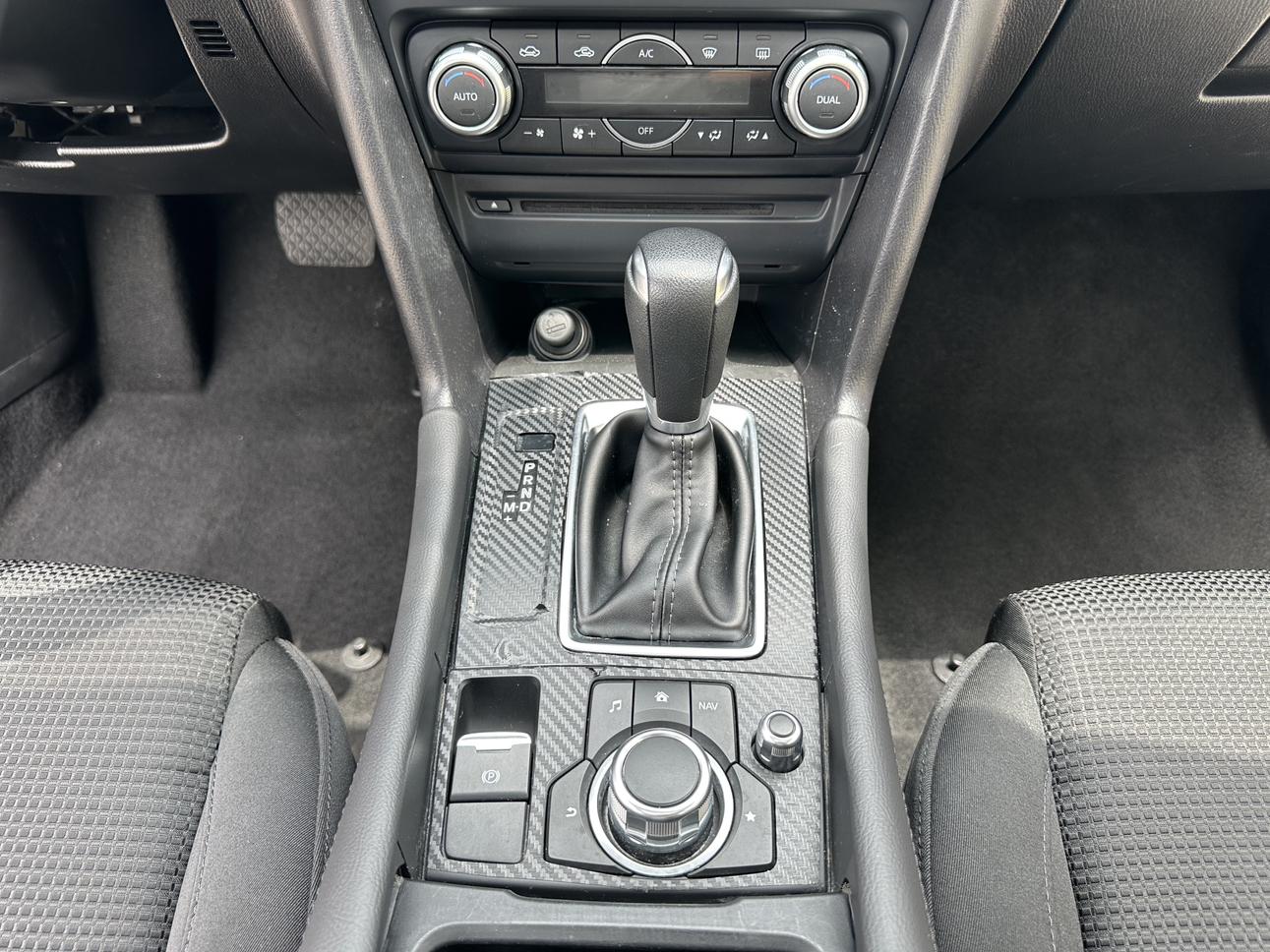 Mazda 3 2019 thumb 10