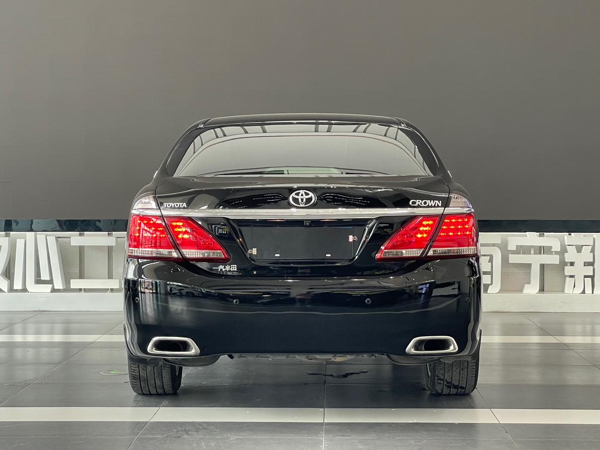 Toyota Crown 2012 thumb 3