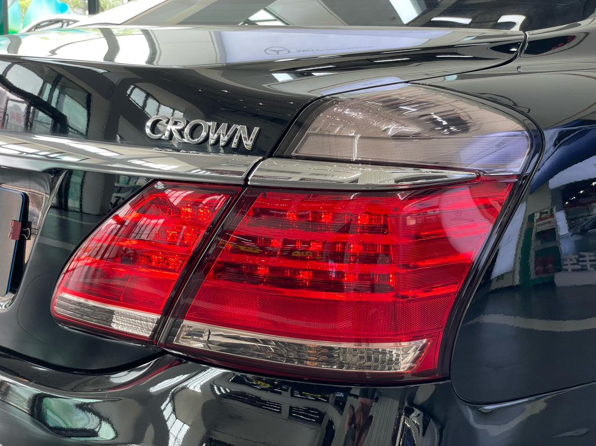 Toyota Crown 2012 thumb 5