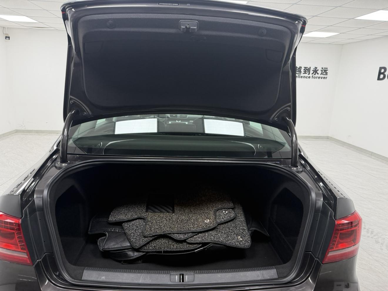 Volkswagen Magotan 2013 thumb 8