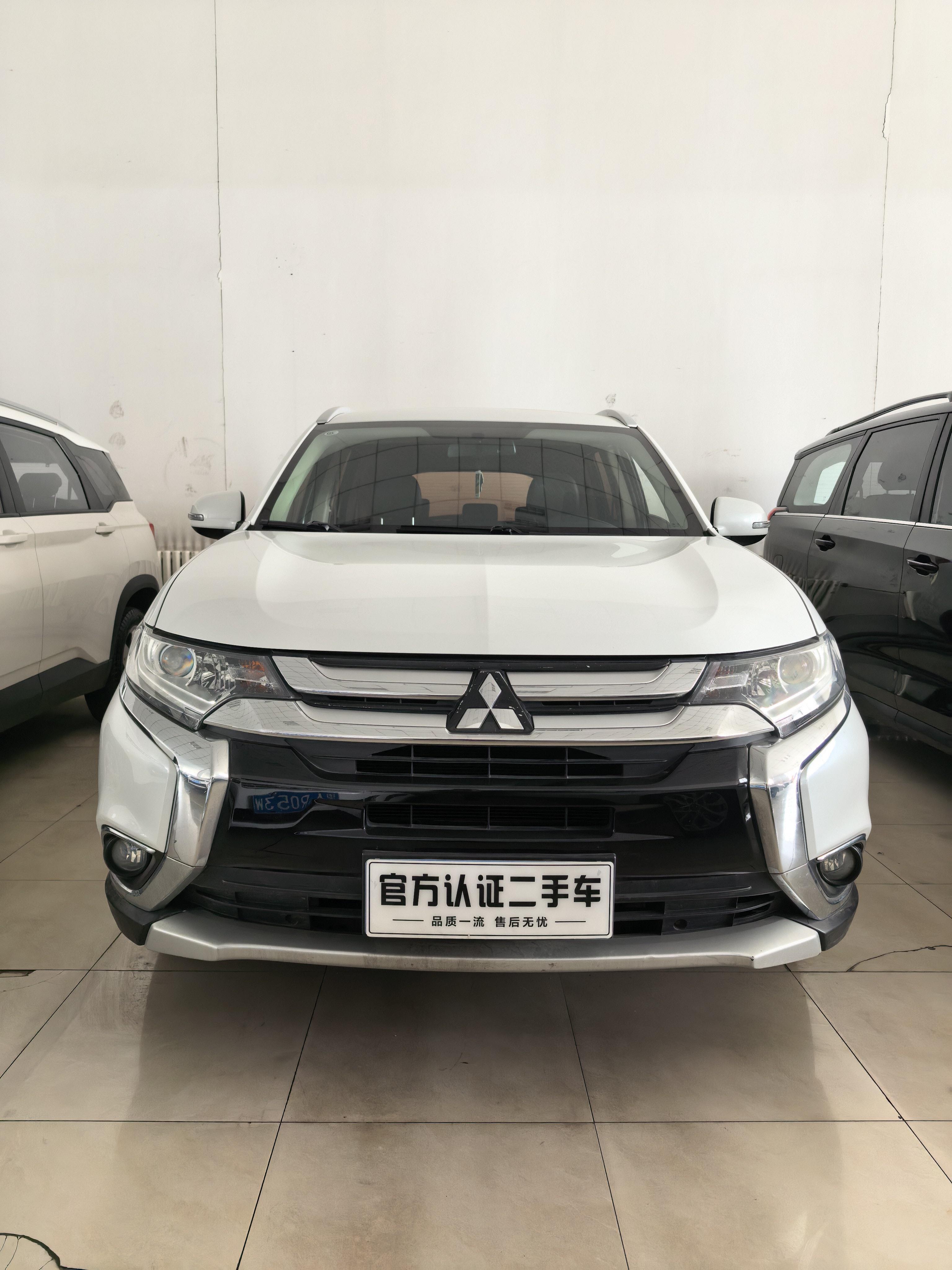 Mitsubishi Outlander 2017 thumb 11