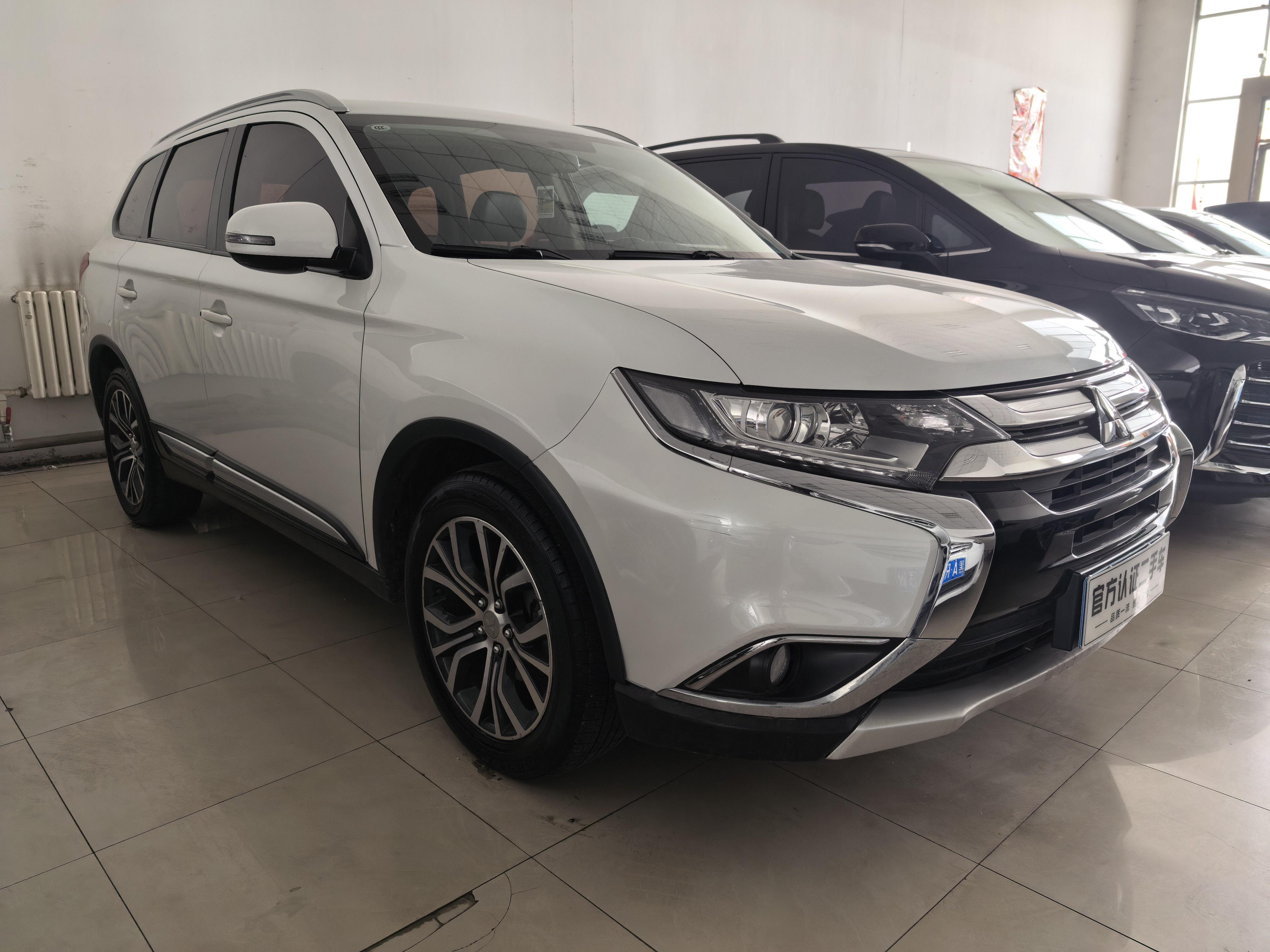 Mitsubishi Outlander 2017 thumb 12