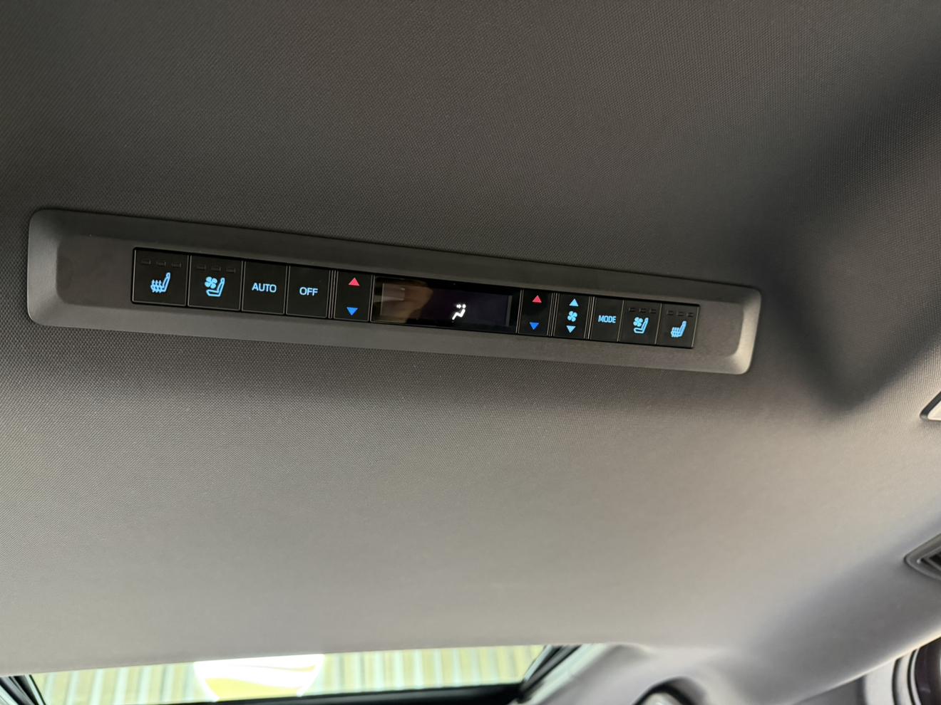 Toyota Sienna 2023 thumb 10