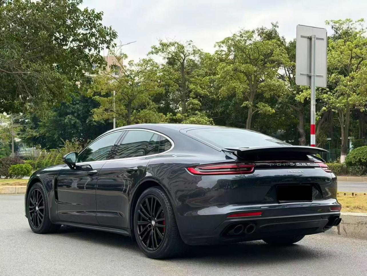 Porsche Panamera 2019 thumb 11