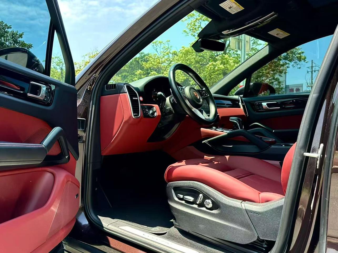 Porsche Cayenne 2019 thumb 5