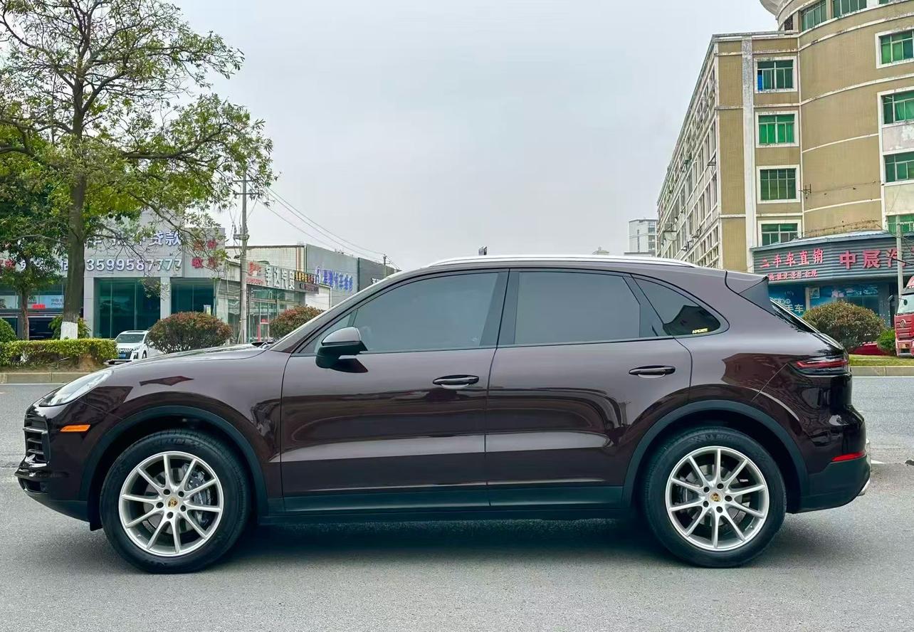 Porsche Cayenne 2019 thumb 10