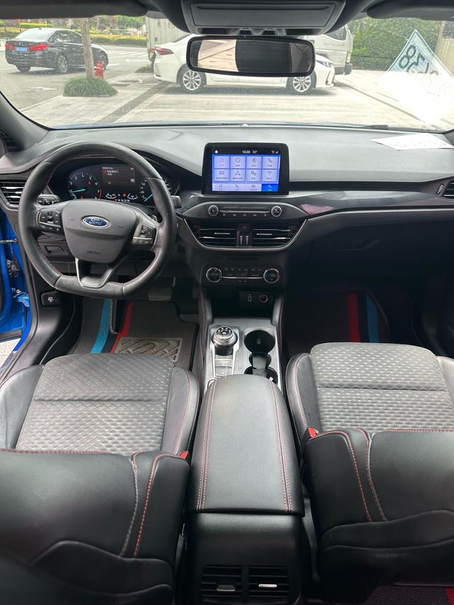 Ford Focus ST 2020 thumb 5