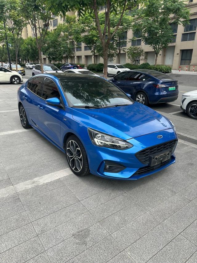 Ford Focus ST 2020 thumb 10