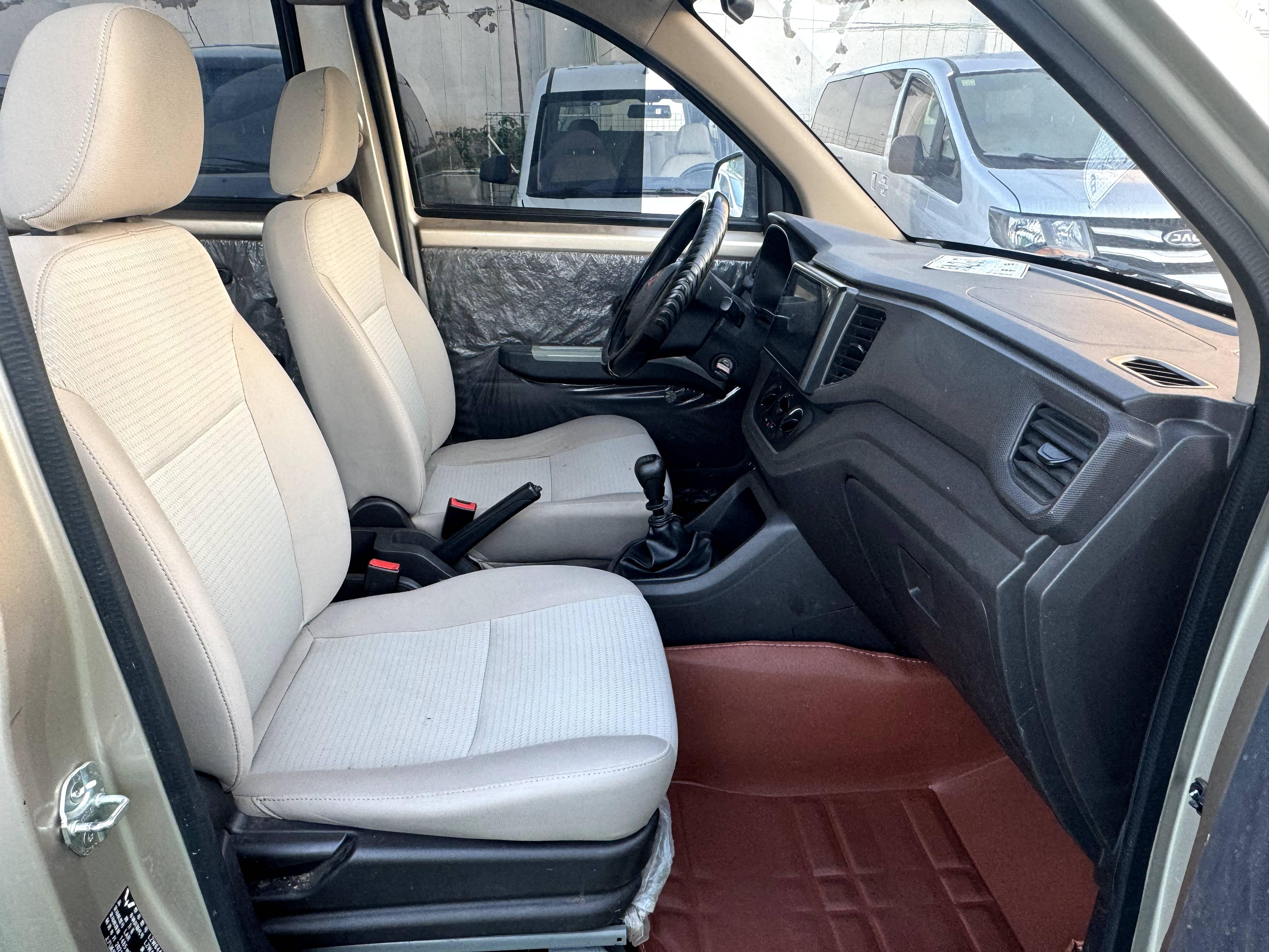 Wuling Hong Guang V 2021 thumb 11