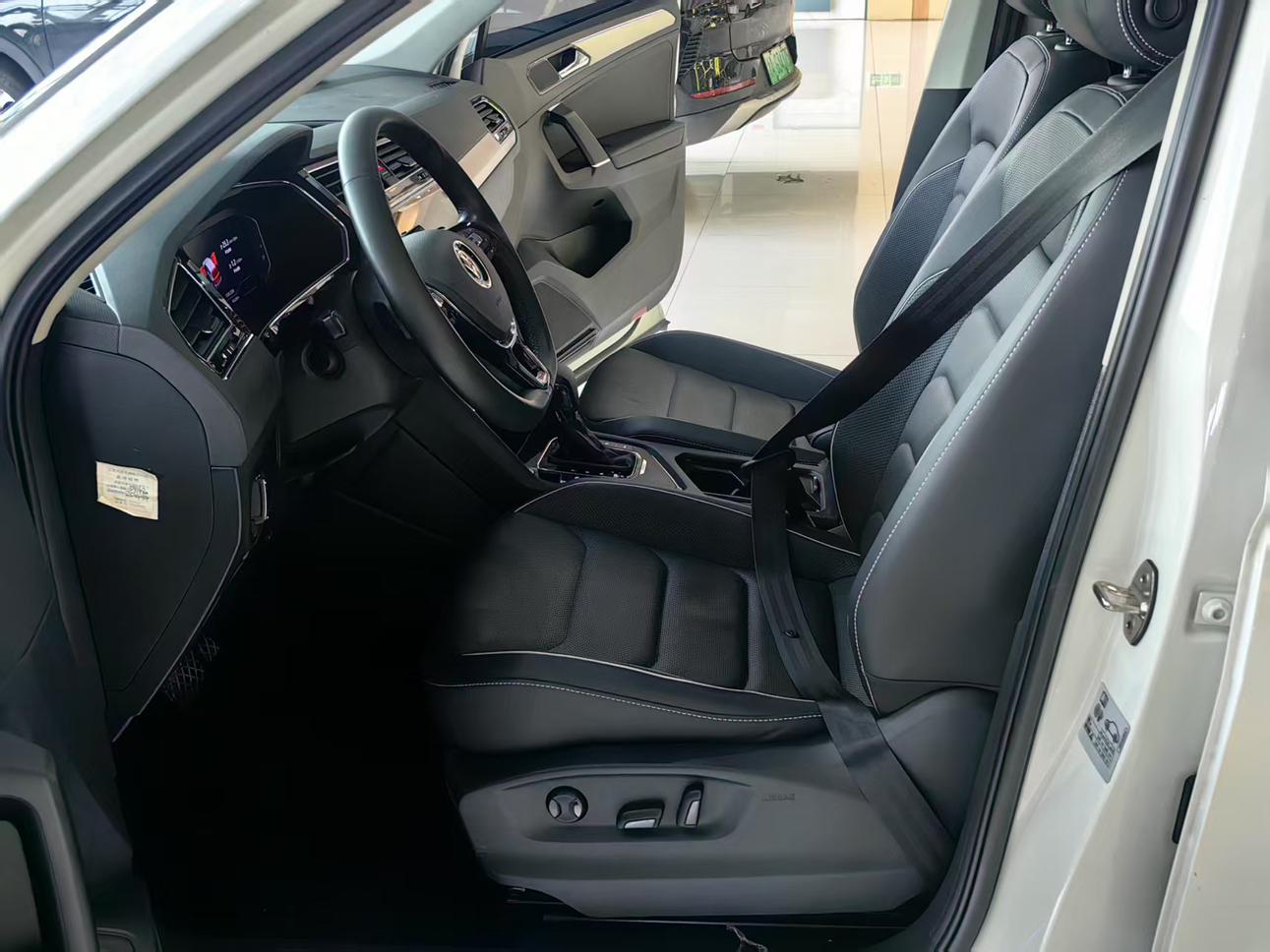 Volkswagen Tiguan 2021 thumb 9