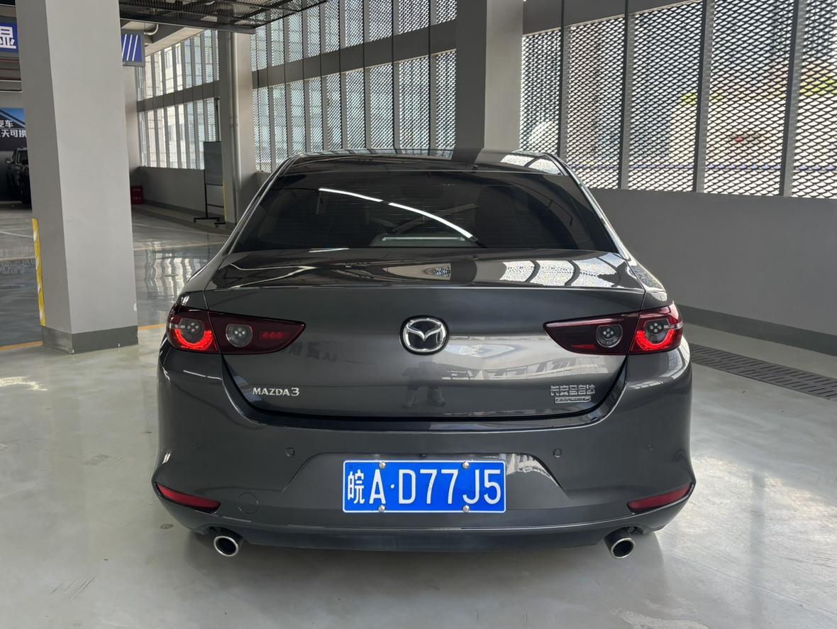 Mazda 3 2022 thumb 4