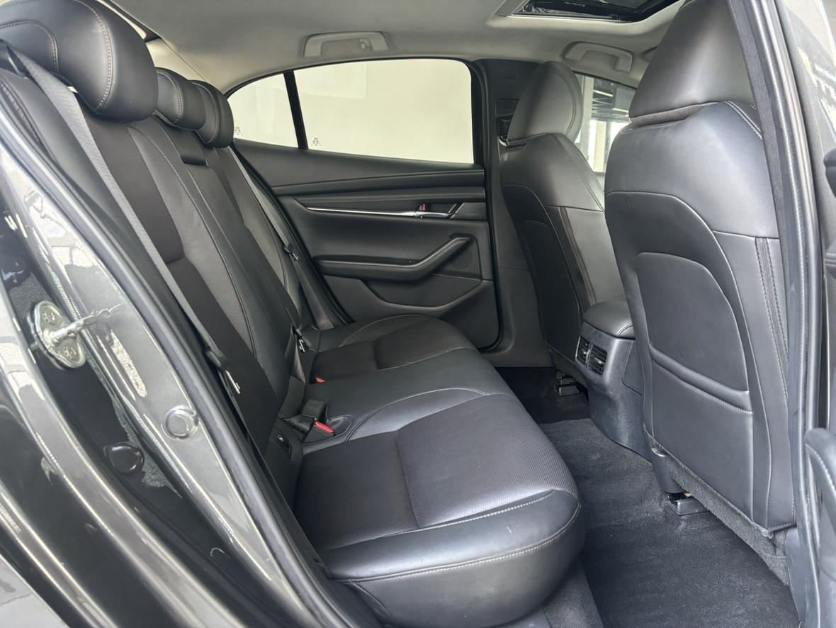 Mazda 3 2022 thumb 11