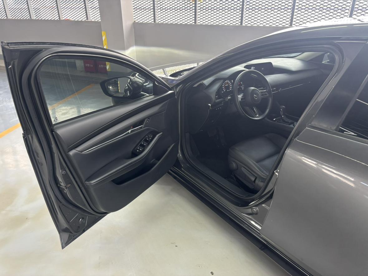 Mazda 3 2022 thumb 12