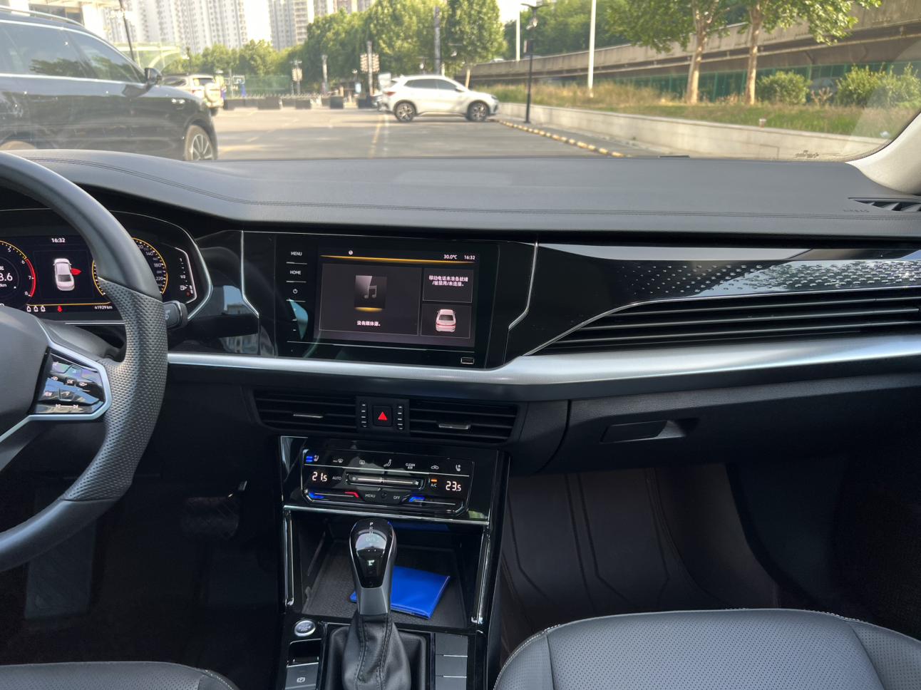 Volkswagen Passat (North America and China) 2024 thumb 11