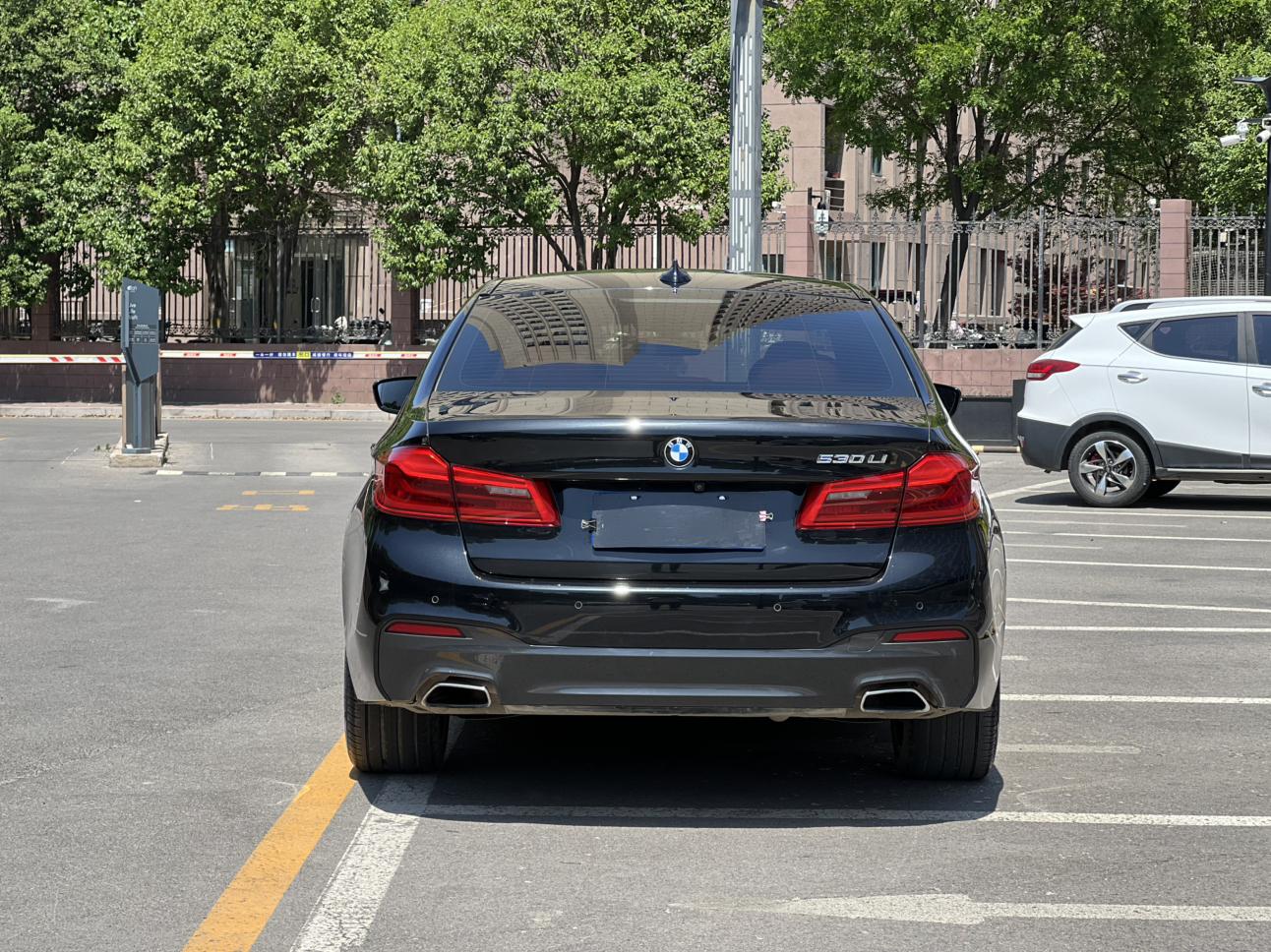 BMW 5 серии 2018 thumb 4