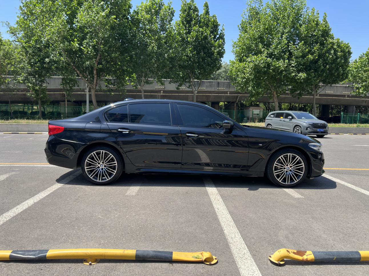 BMW 5 серии 2018 thumb 6