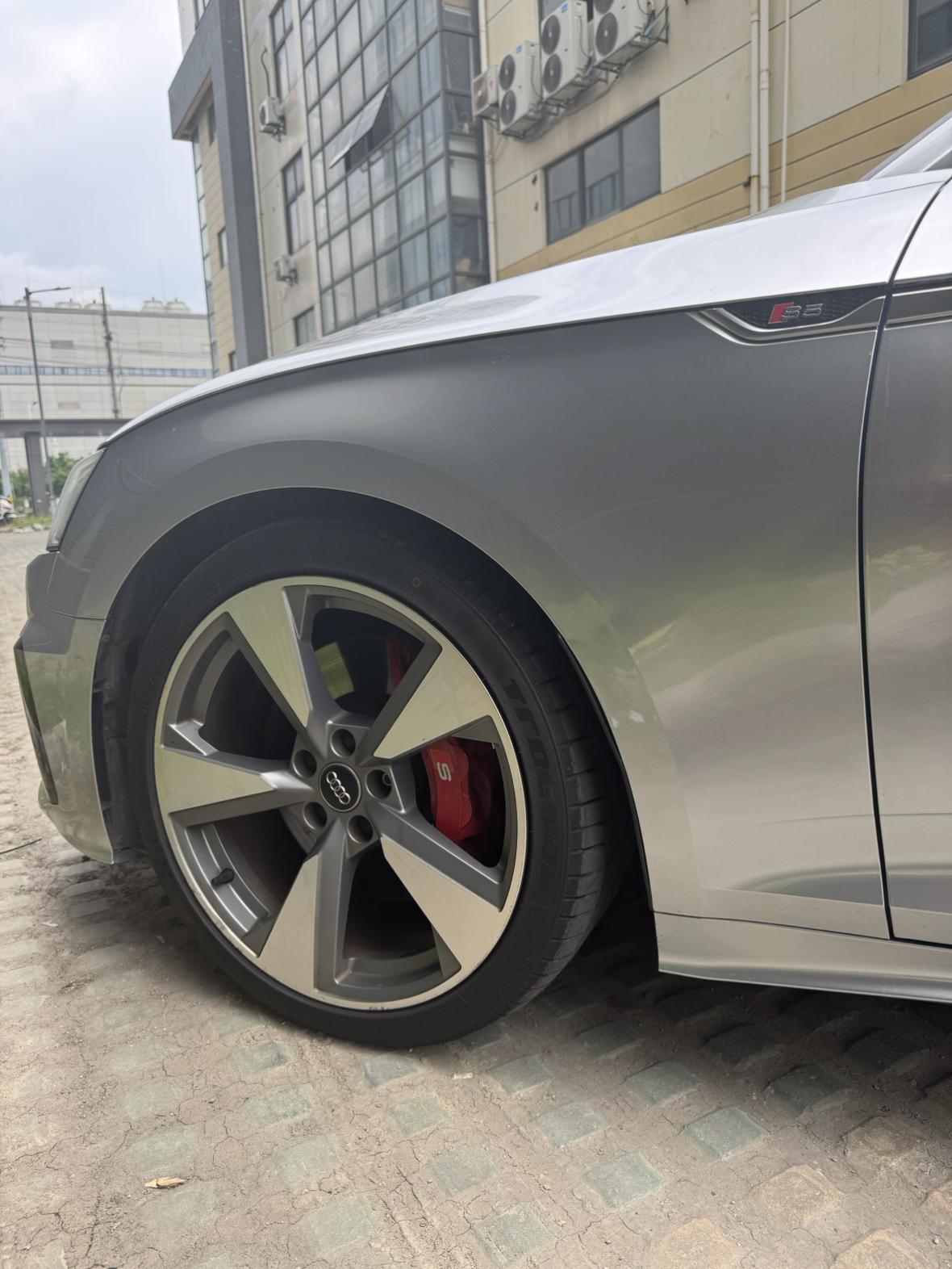 Audi S5 2021 thumb 9