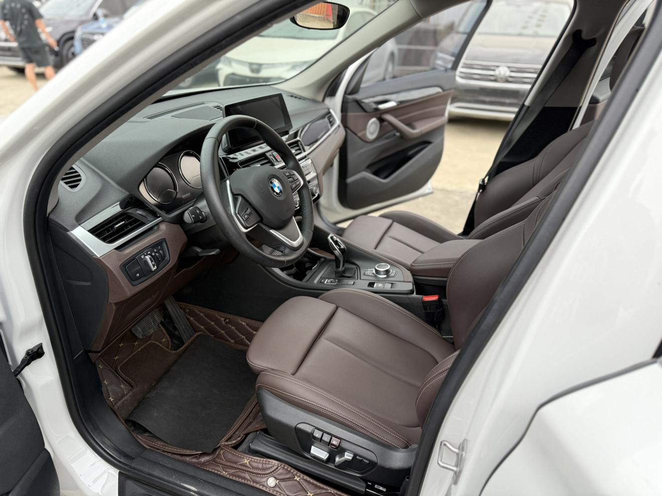 BMW X1 2021 thumb 10