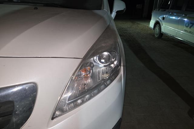 Peugeot 3008 2016 thumb 2