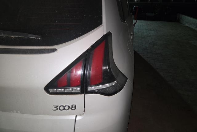 Peugeot 3008 2016 thumb 8