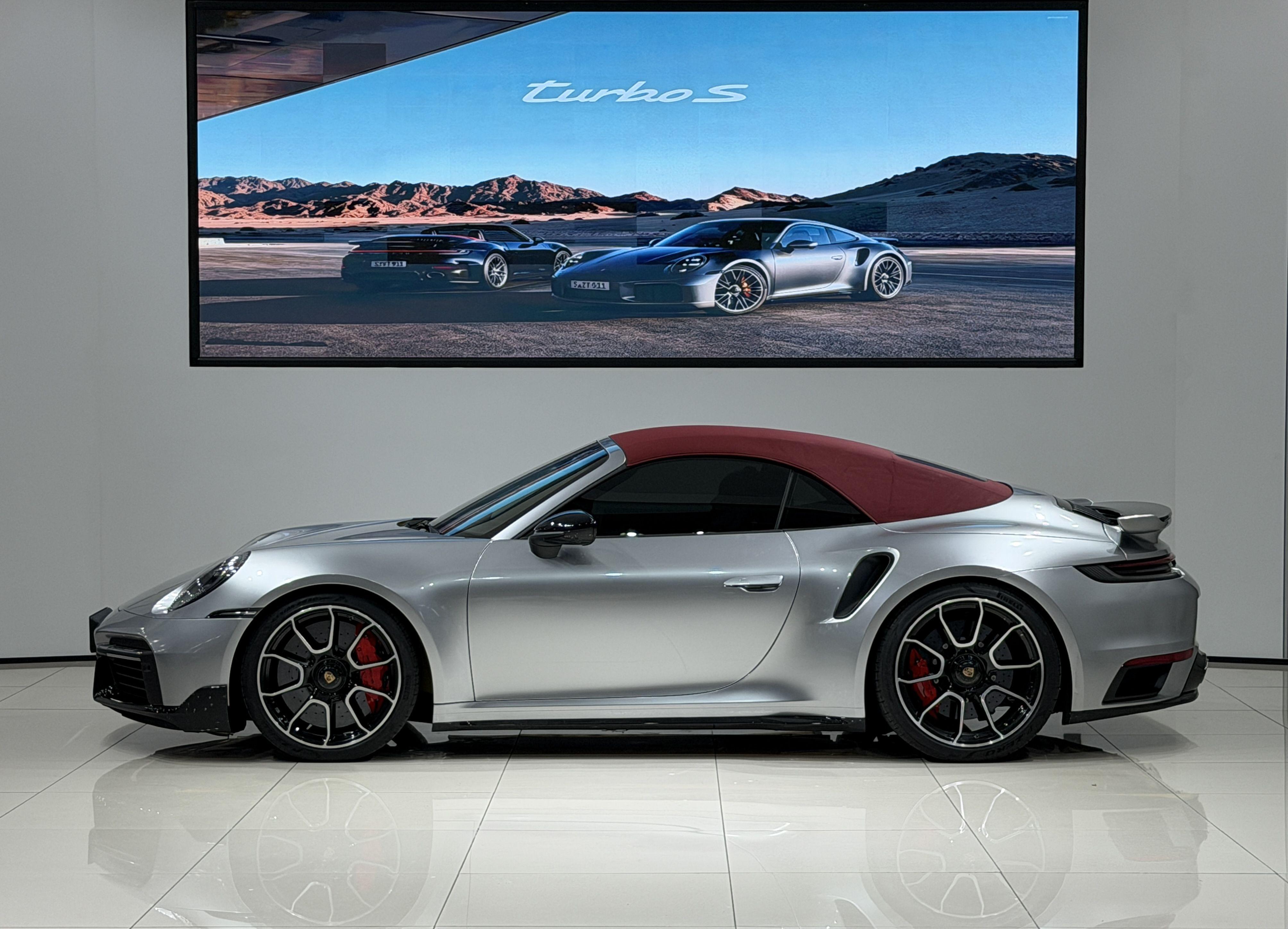 Porsche 911 2023 thumb 10