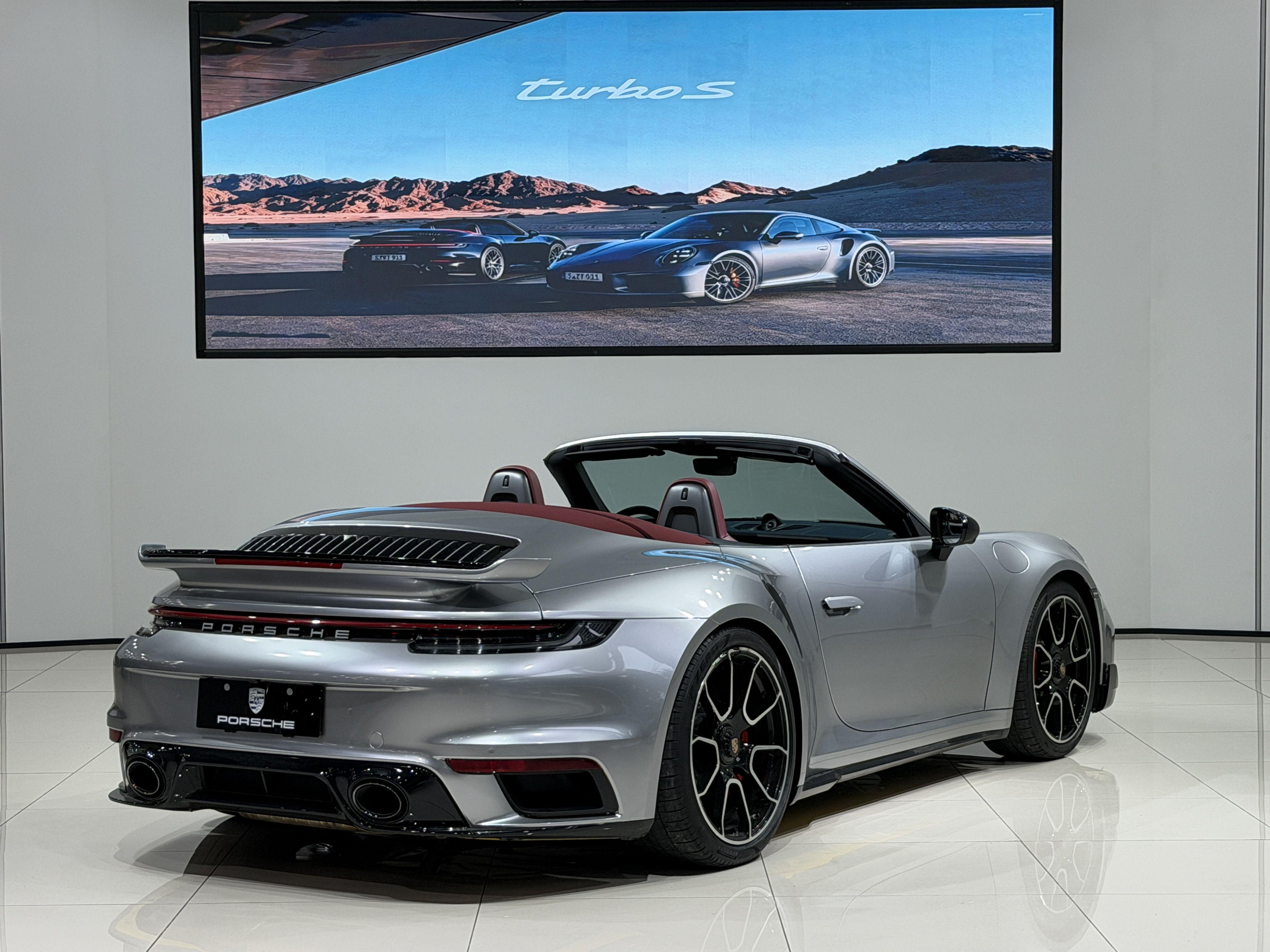 Porsche 911 2023 thumb 11