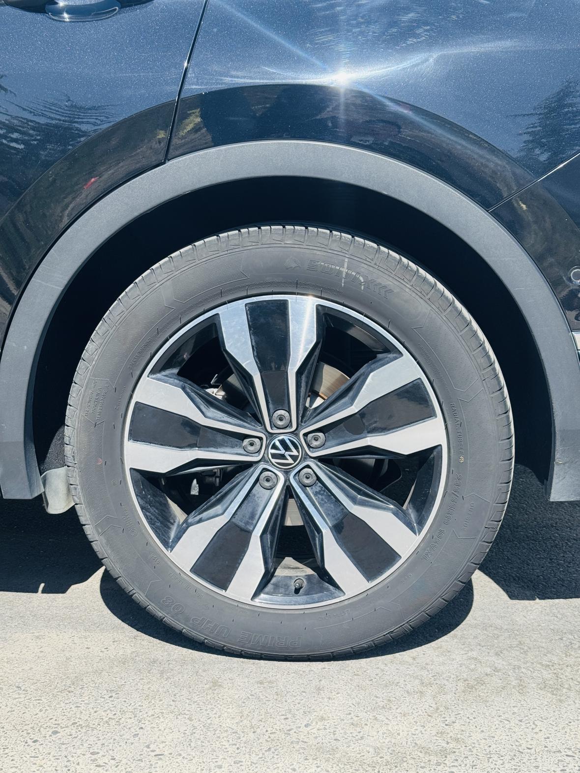 Volkswagen Tiguan 2022 thumb 3
