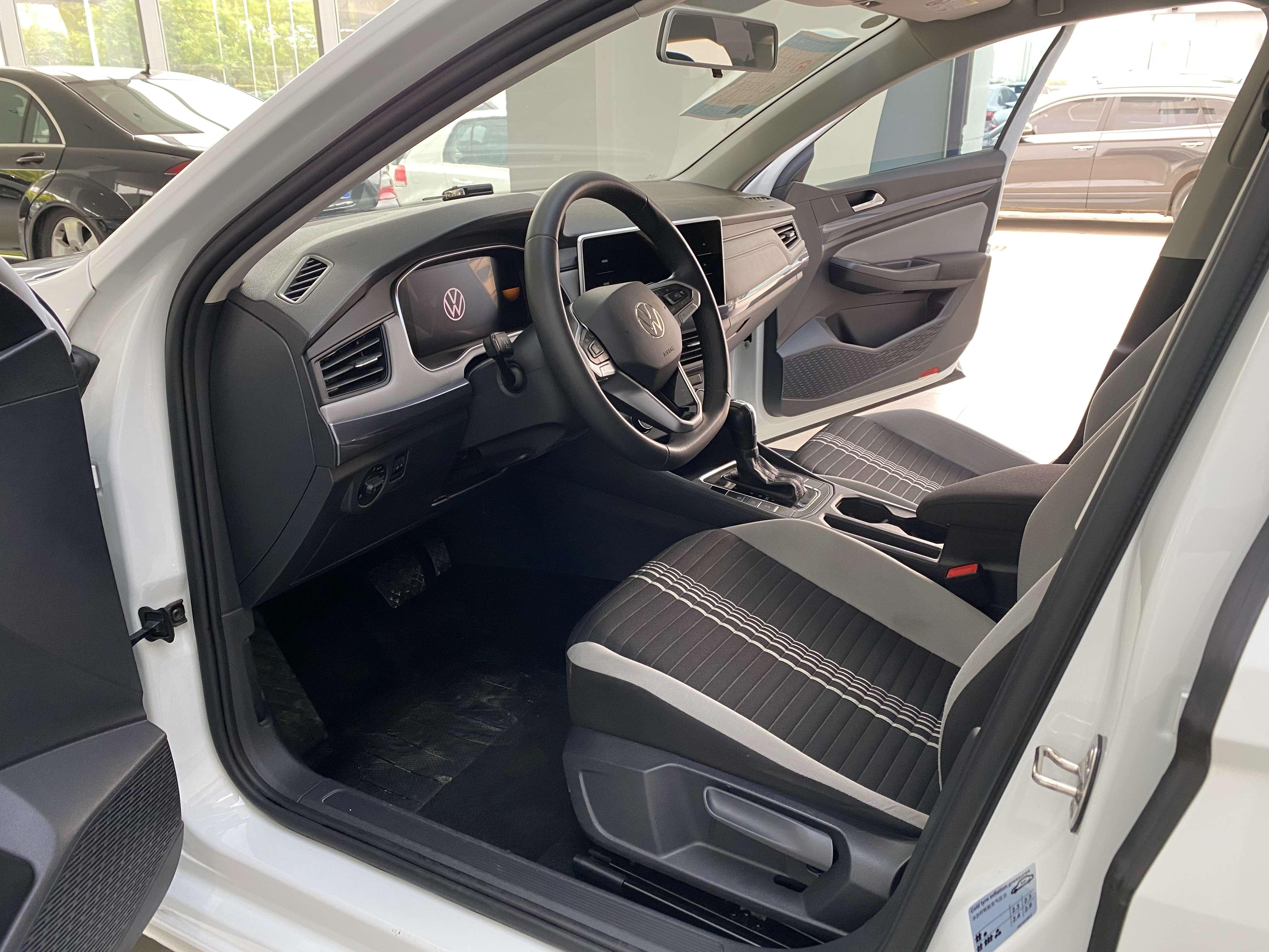 Volkswagen Bora 2023 thumb 6