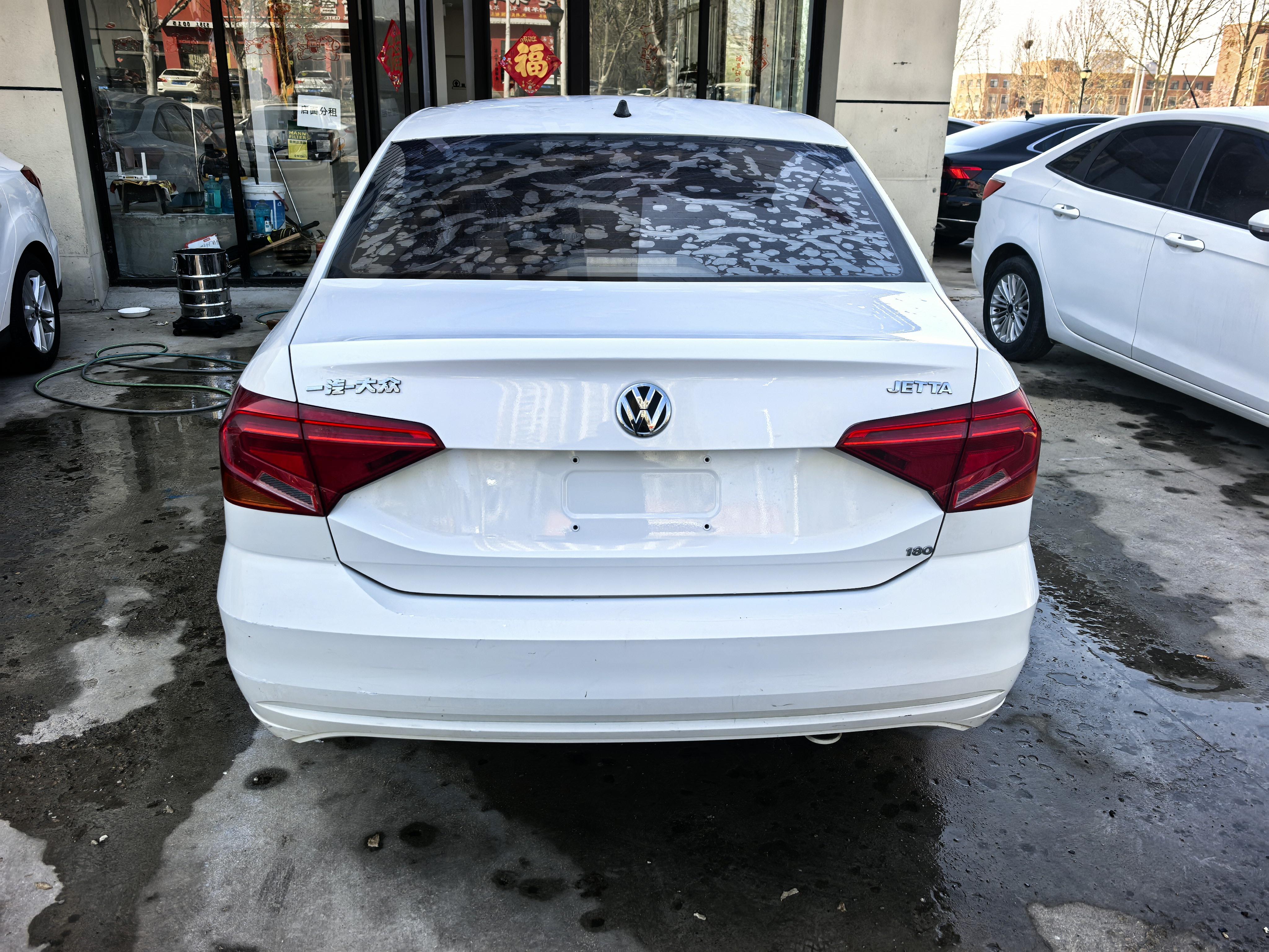 Volkswagen Jetta 2017 thumb 3