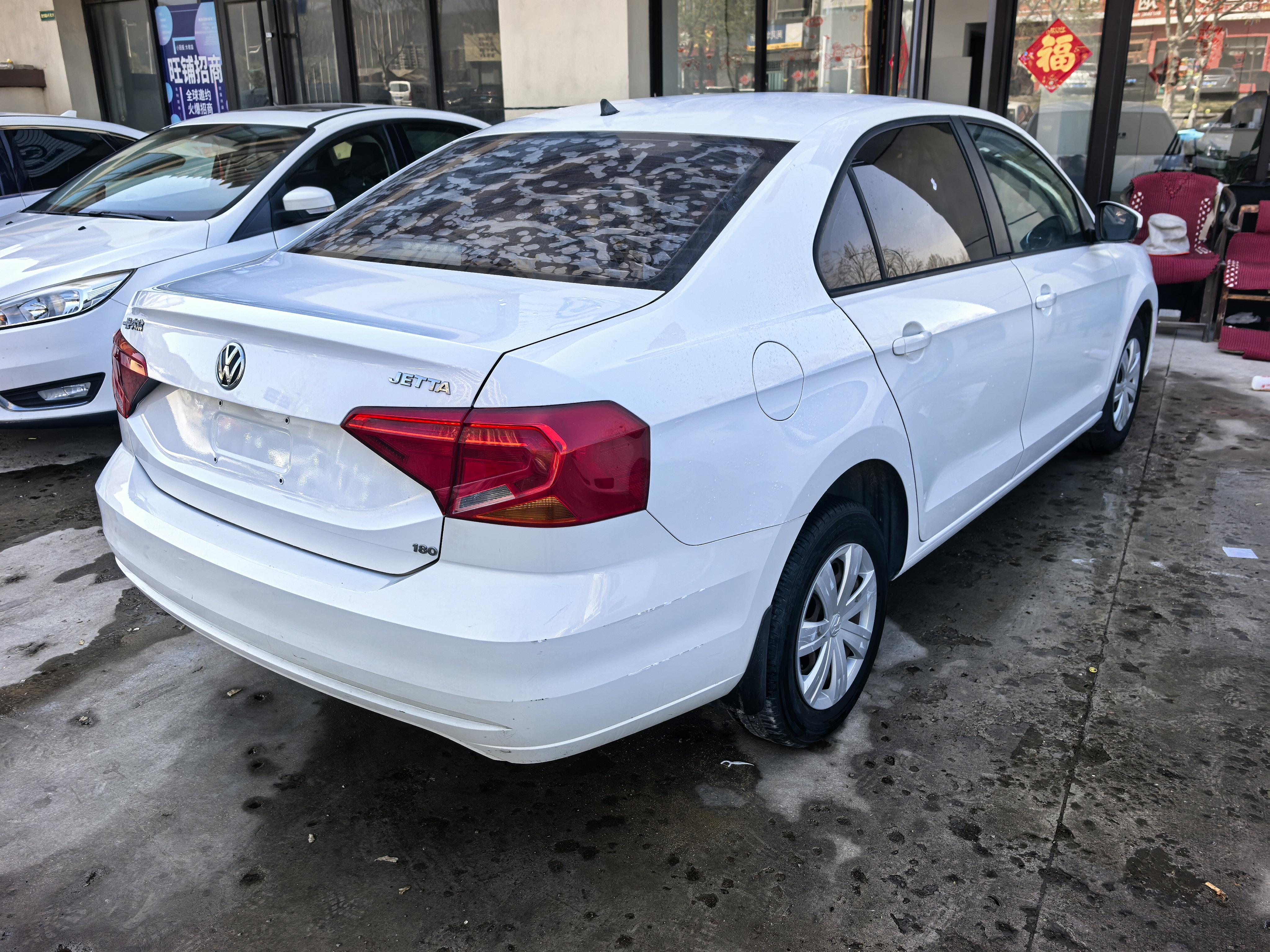 Volkswagen Jetta 2017 thumb 4