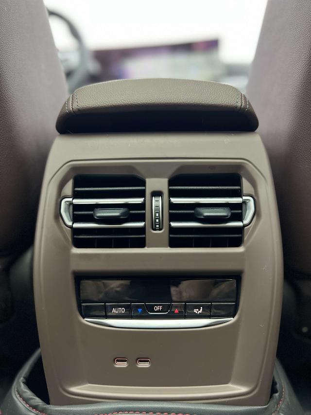BMW 3 серии 2023 thumb 9