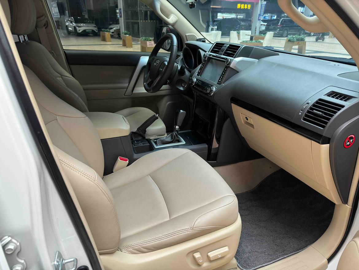Toyota Land Cruiser Prado 2015 thumb 4