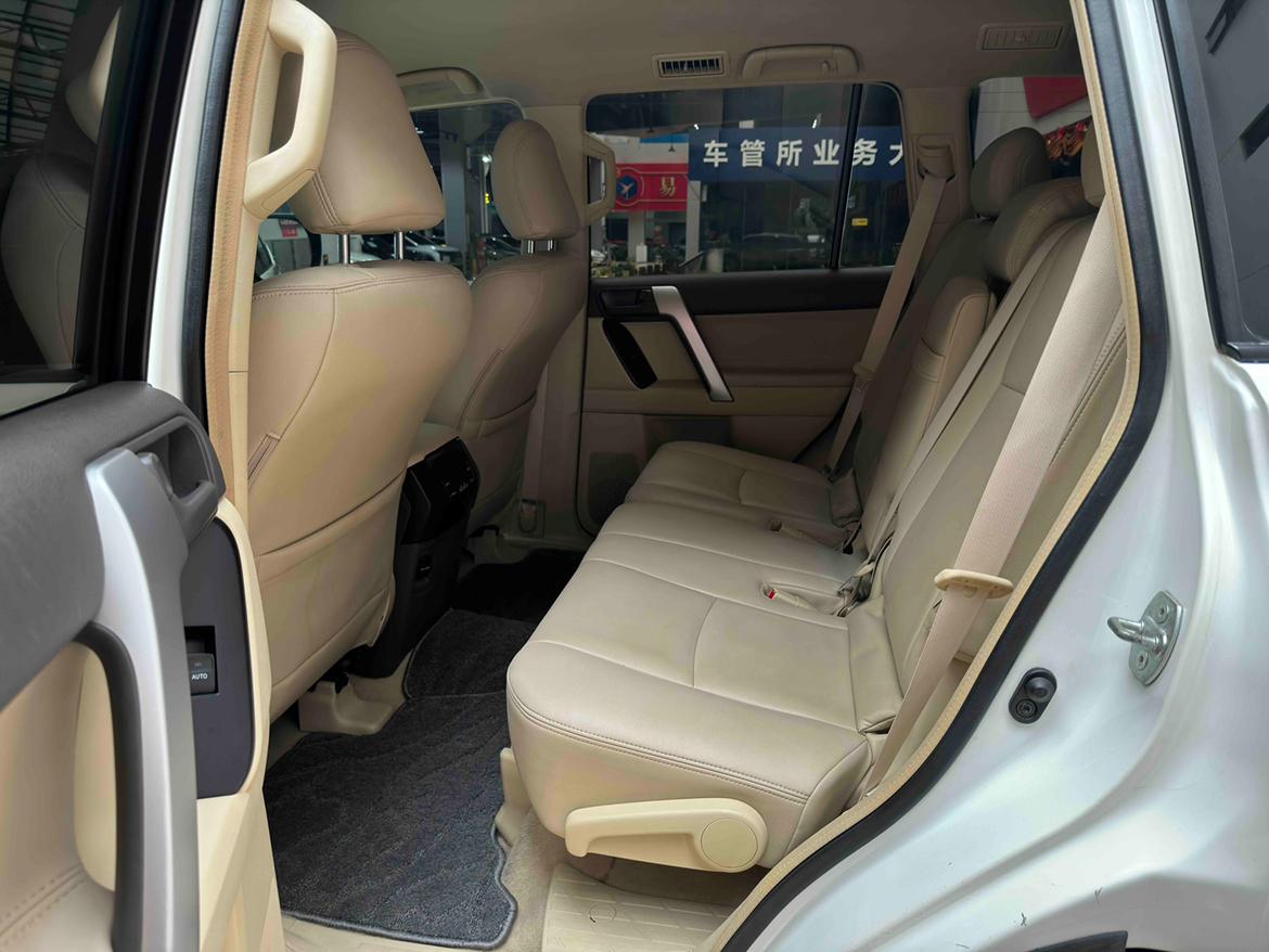 Toyota Land Cruiser Prado 2015 thumb 8