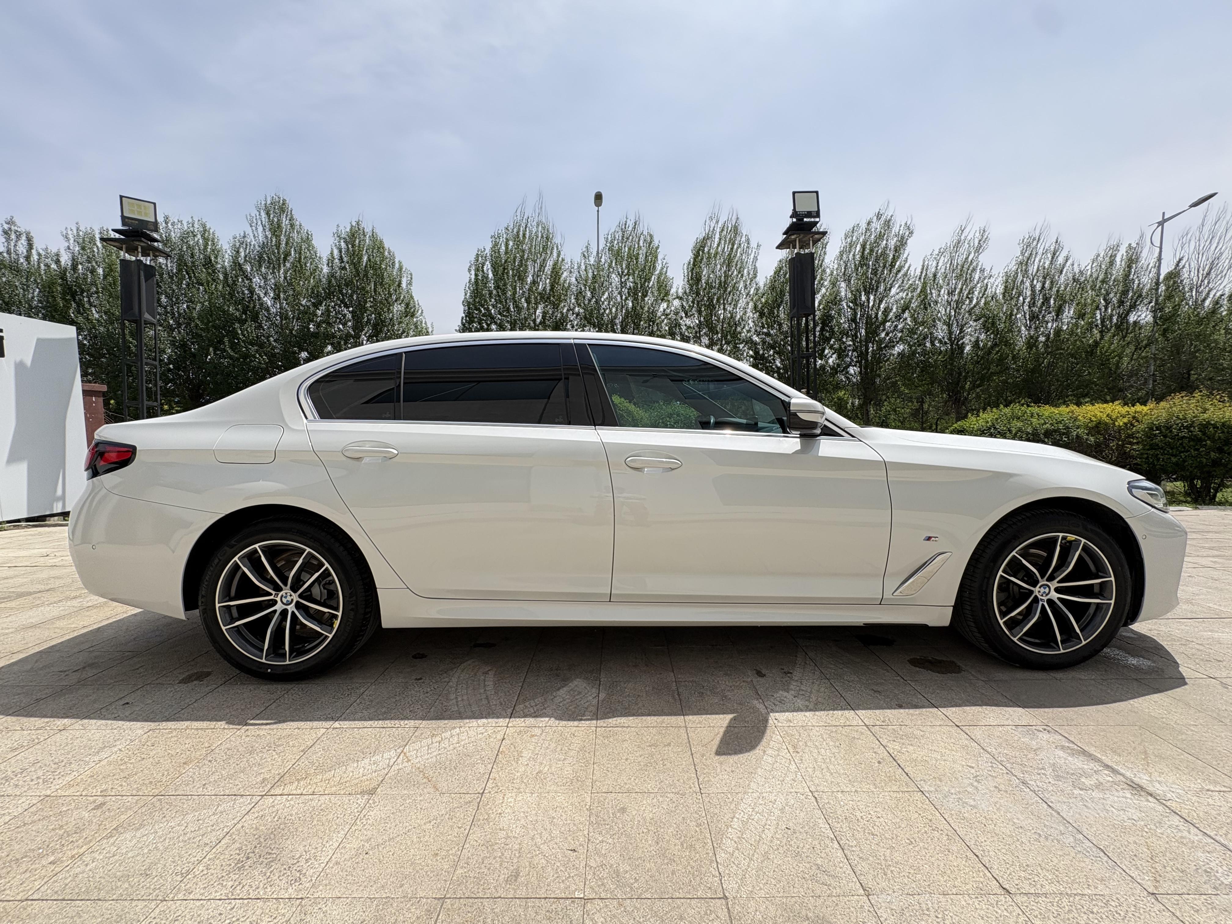 BMW 5 серии 2022 thumb 5
