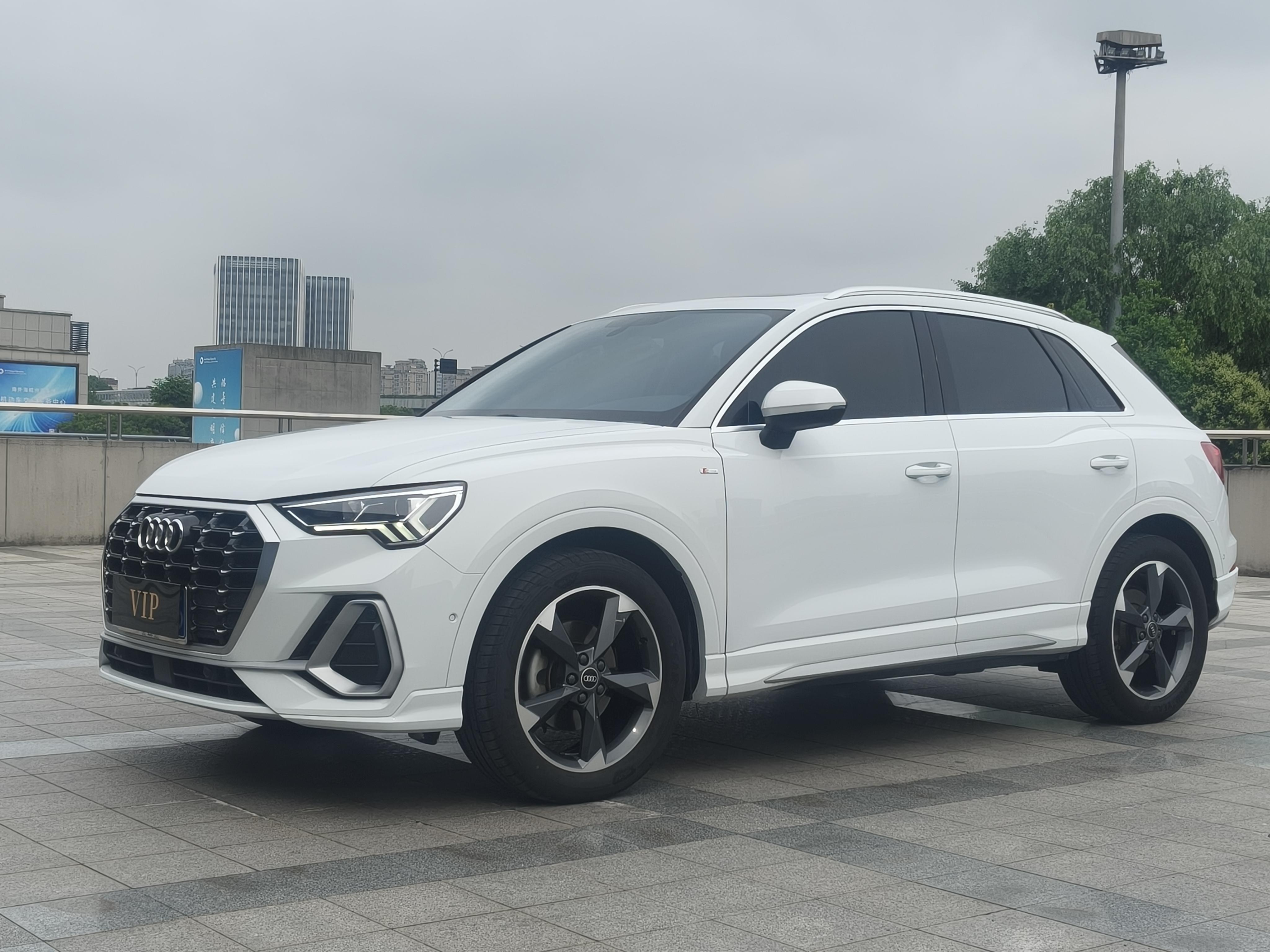 Audi Q3 2021 thumb 11